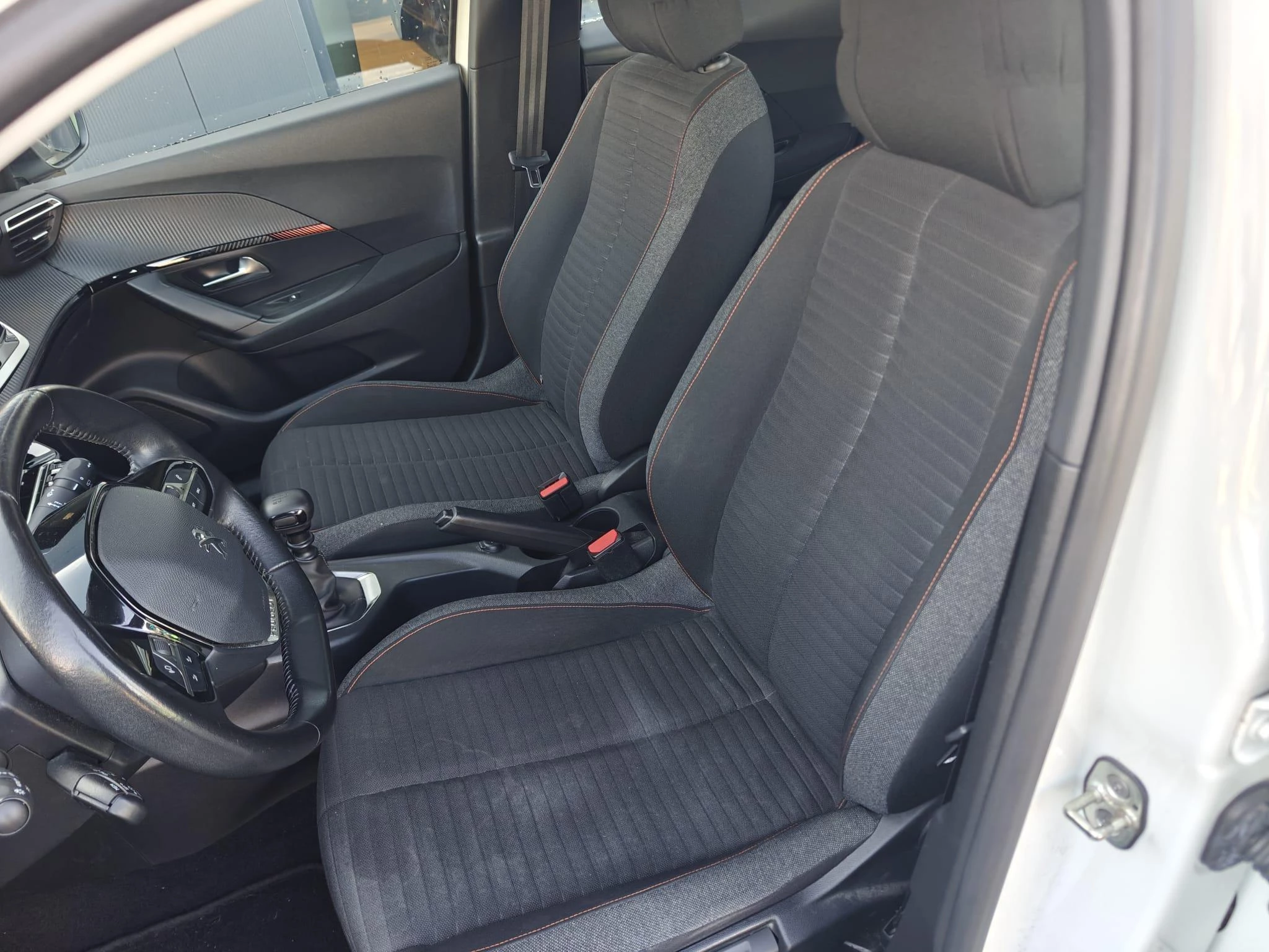 Peugeot 2008 1.2 Puretech 96kW s/s Allure