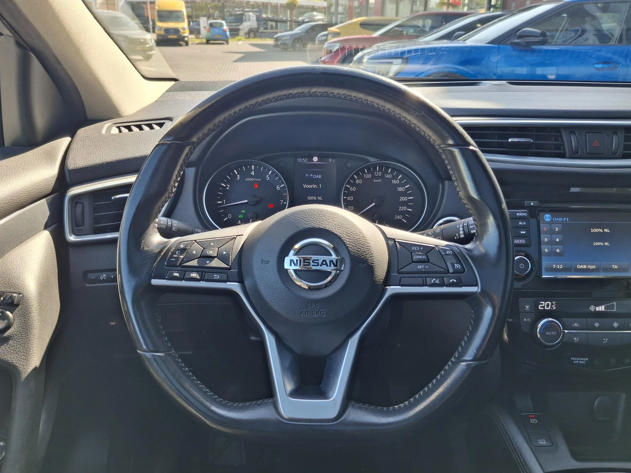 Nissan-QASHQAI-image-11