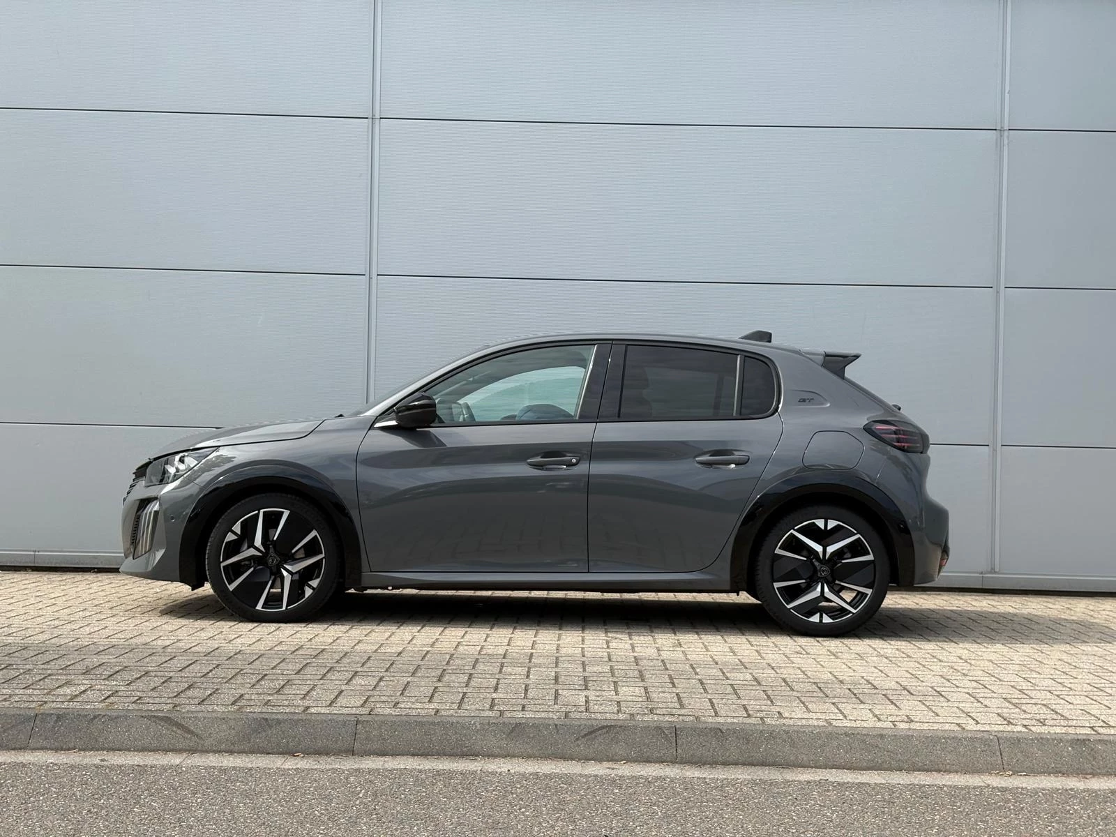 Peugeot 208 1.2 Hybrid 145 e-DCS6 GT