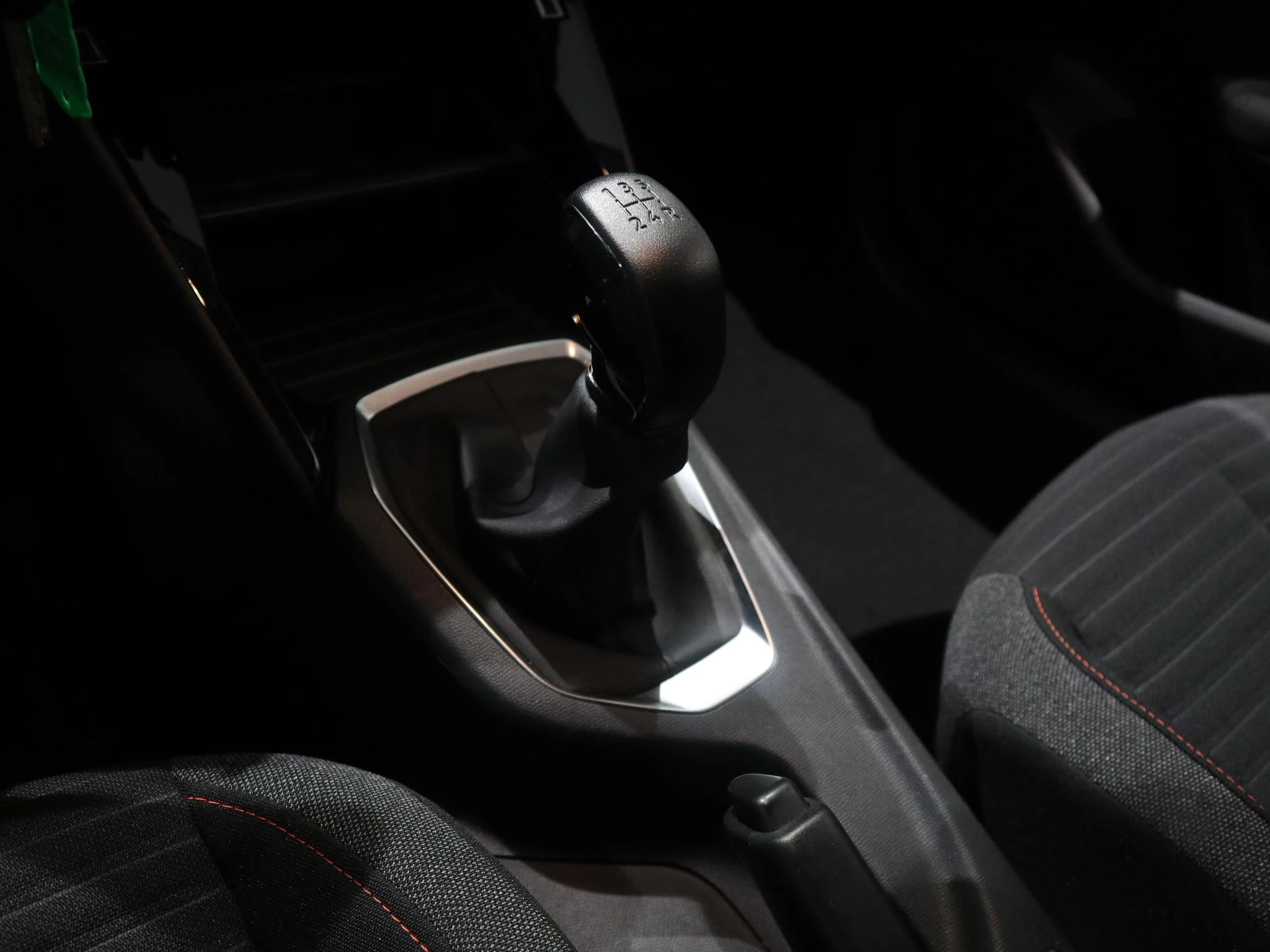 Peugeot-208-image-20