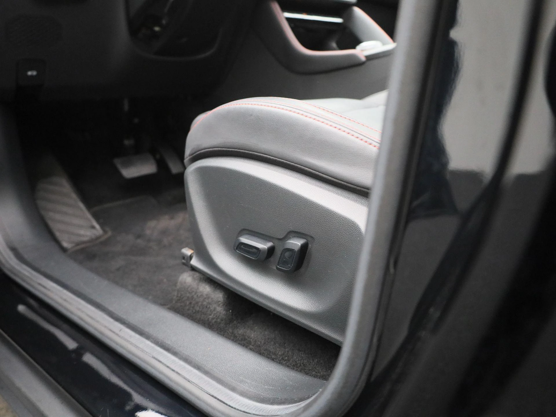 MG-ZS EV-image-30