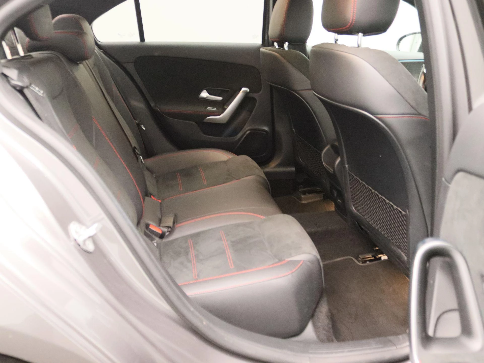 Mercedes-Benz-A-Klasse-image-25