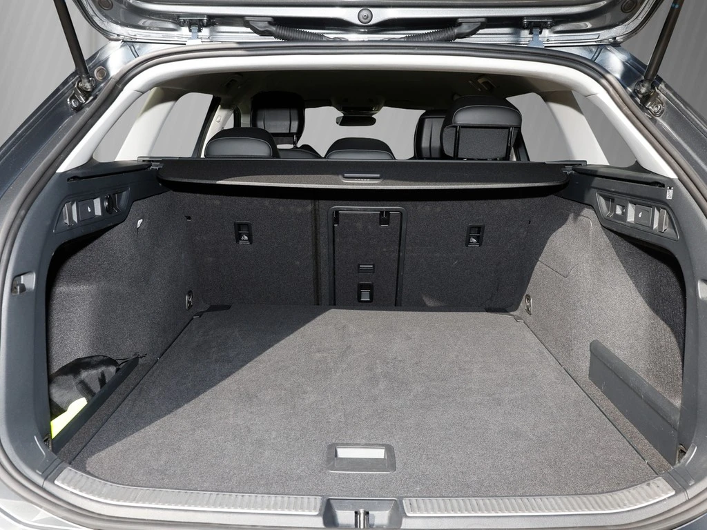 Volkswagen-Passat-image-5