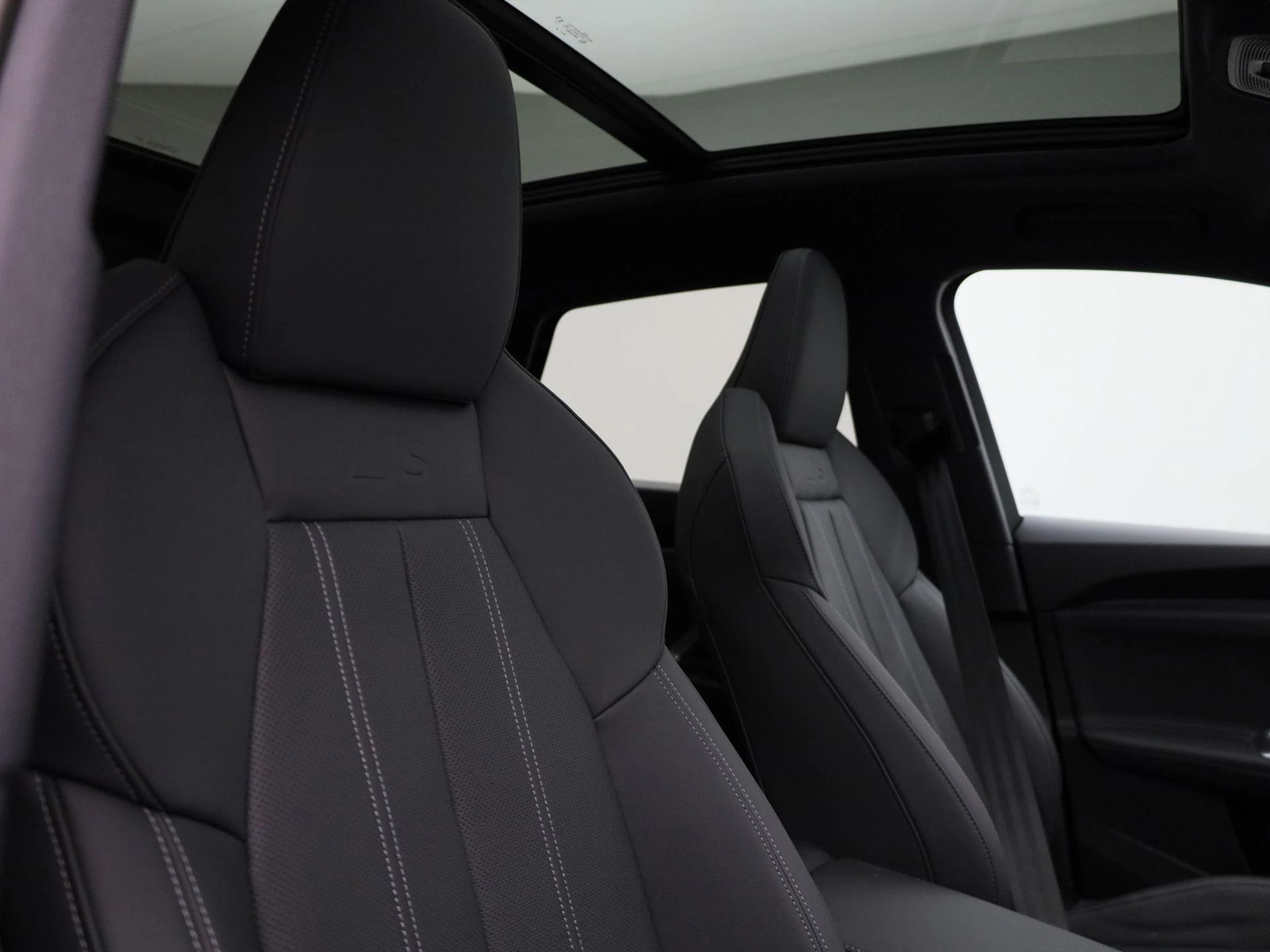 Audi Q5 2.0 TFSI e-hybrid quattro S edition Competition