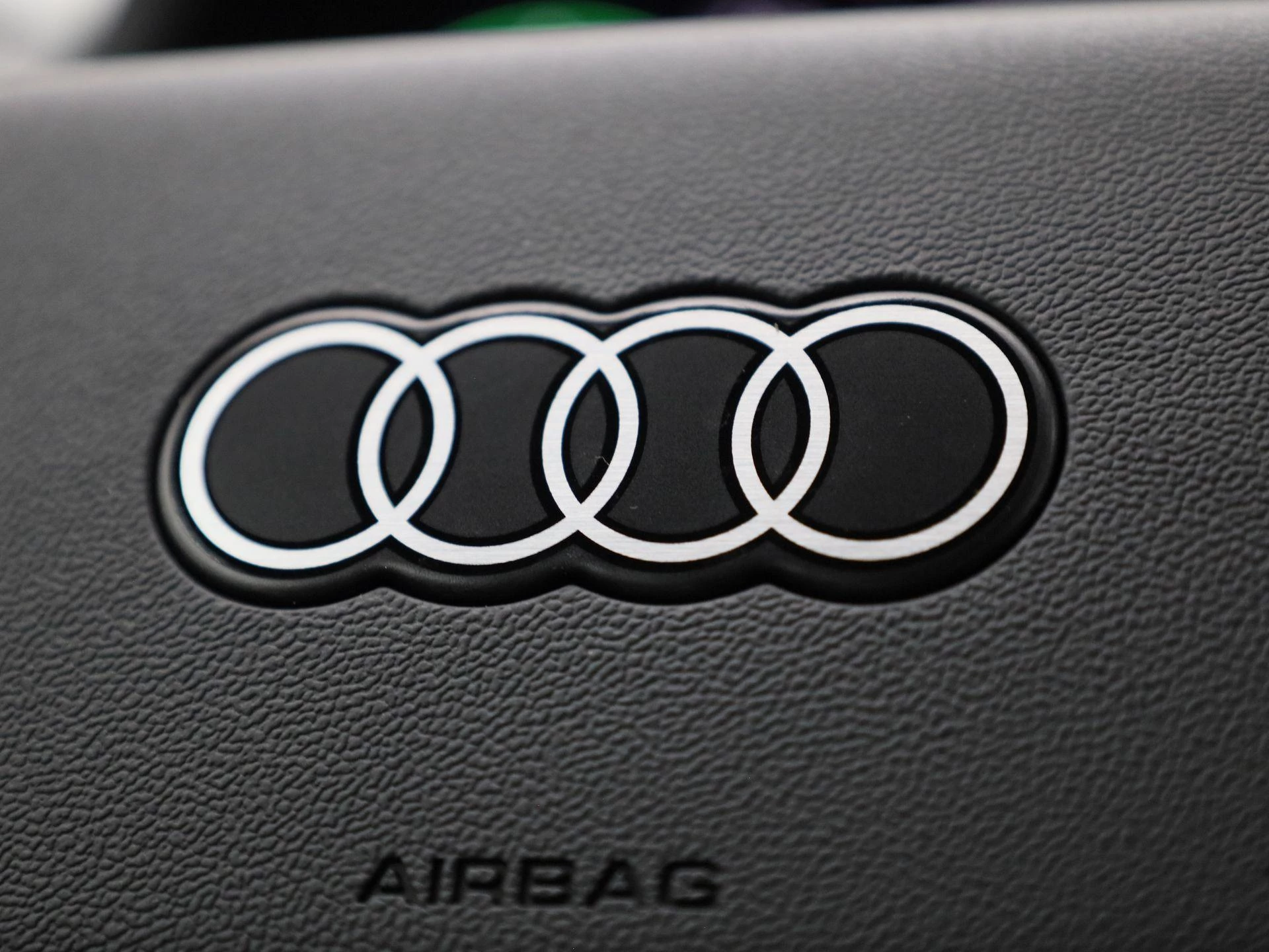 Audi-Q4 e-tron-image-39