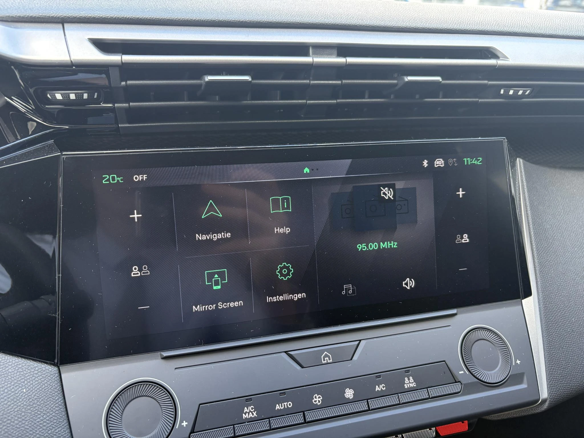 Peugeot-308-image-16