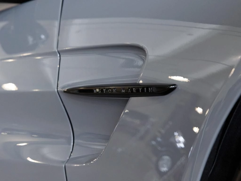 Aston Martin V8 Vantage Roadster Aston Martin Hamburg