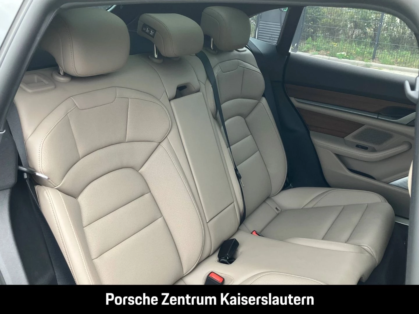 Porsche Taycan 4S Sport Turismo Burmester Surround-View -