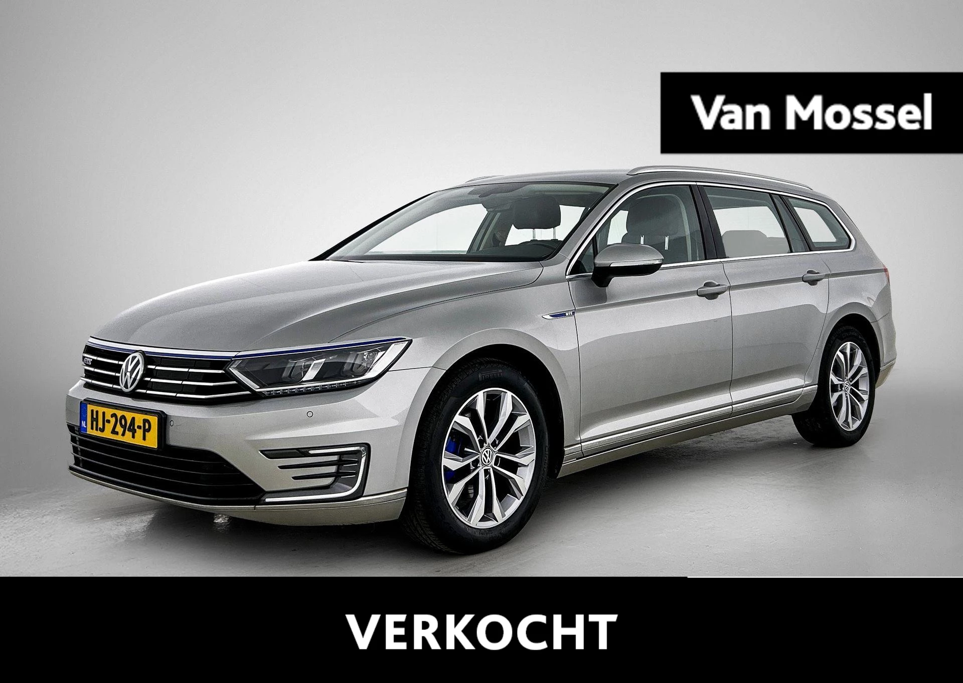 Volkswagen-Passat-image-0