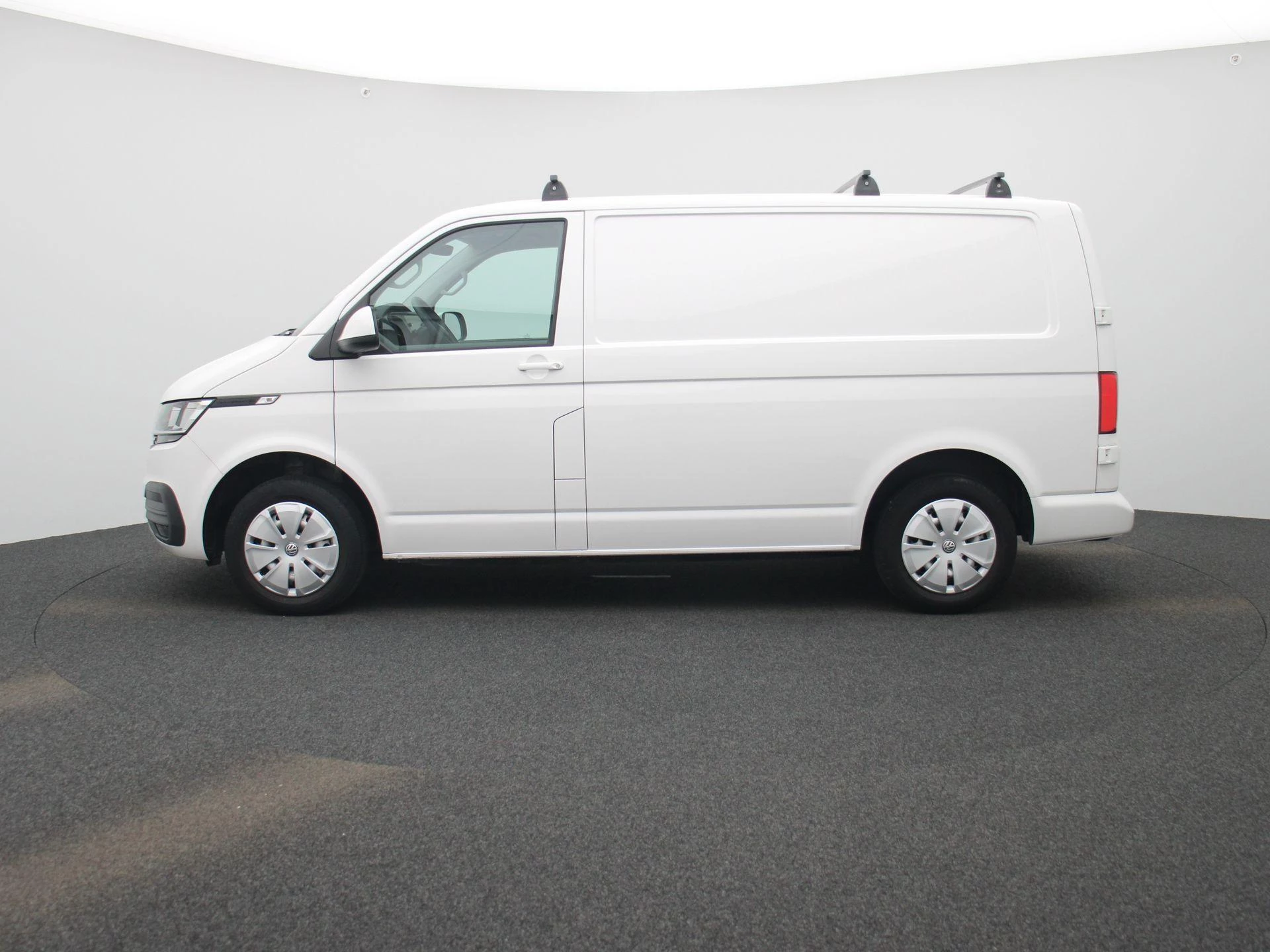 Volkswagen-Transporter-image-3