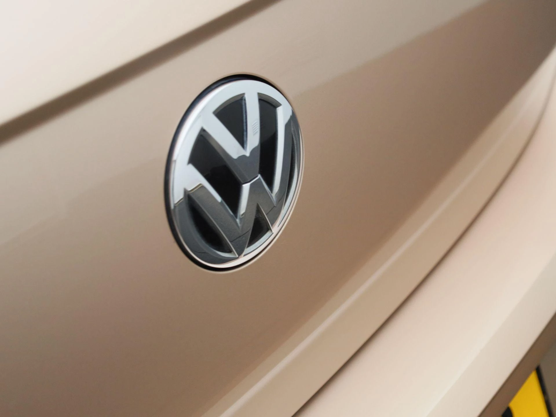 Volkswagen-Polo-image-24