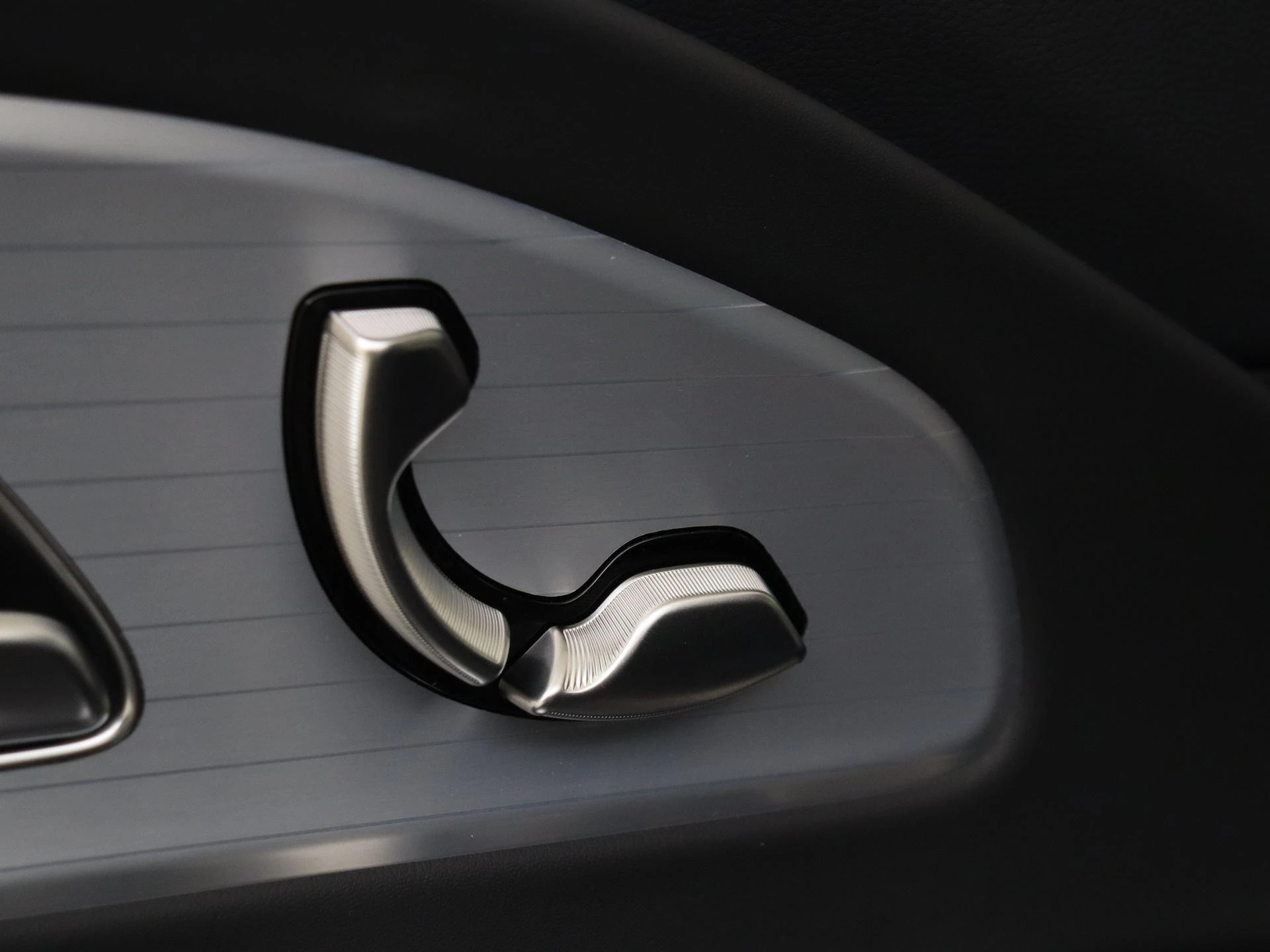 Mercedes-Benz-CLA-image-24