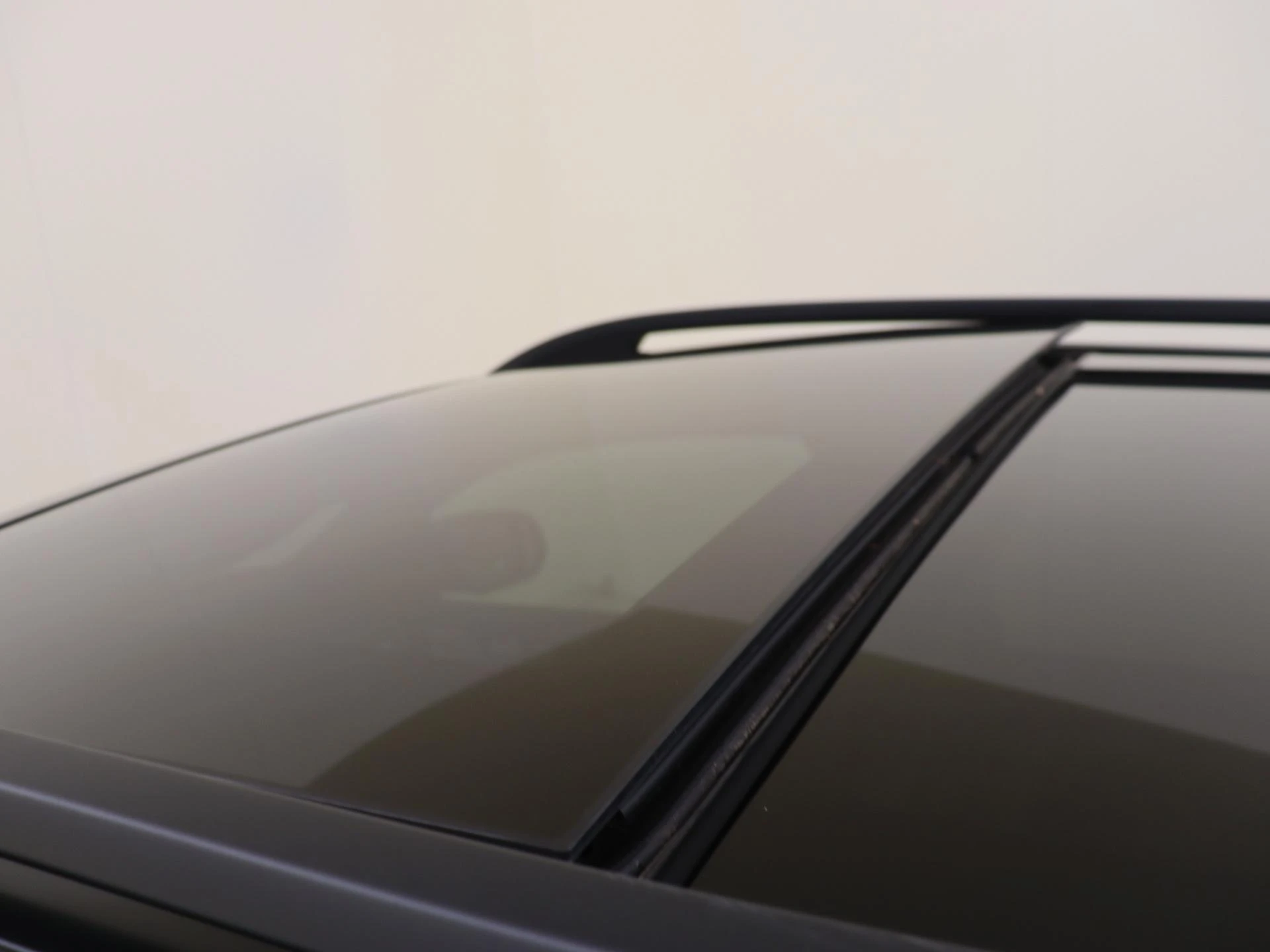 Mercedes-Benz-GLE-image-28