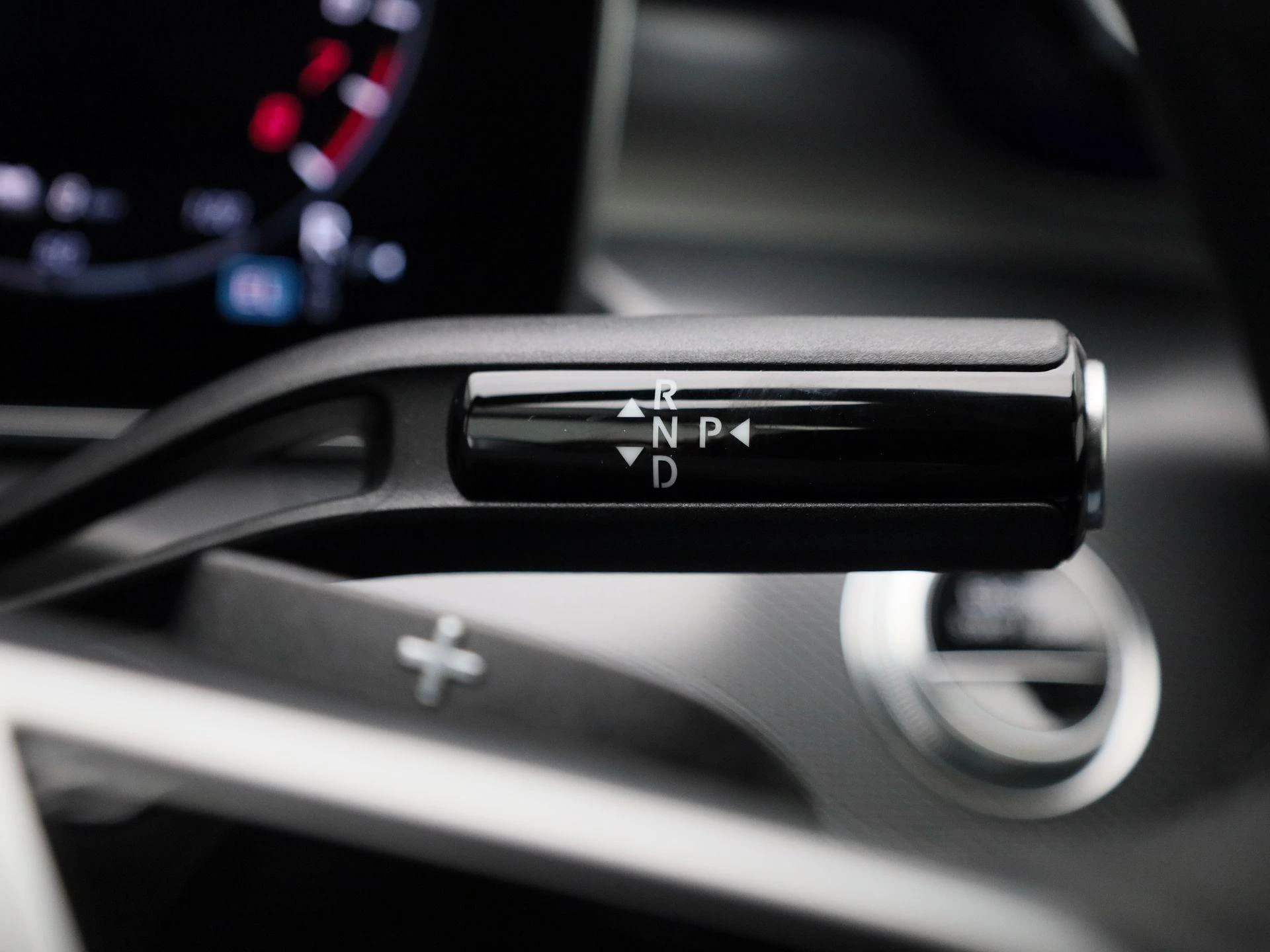 Mercedes-Benz-C-Klasse-image-21