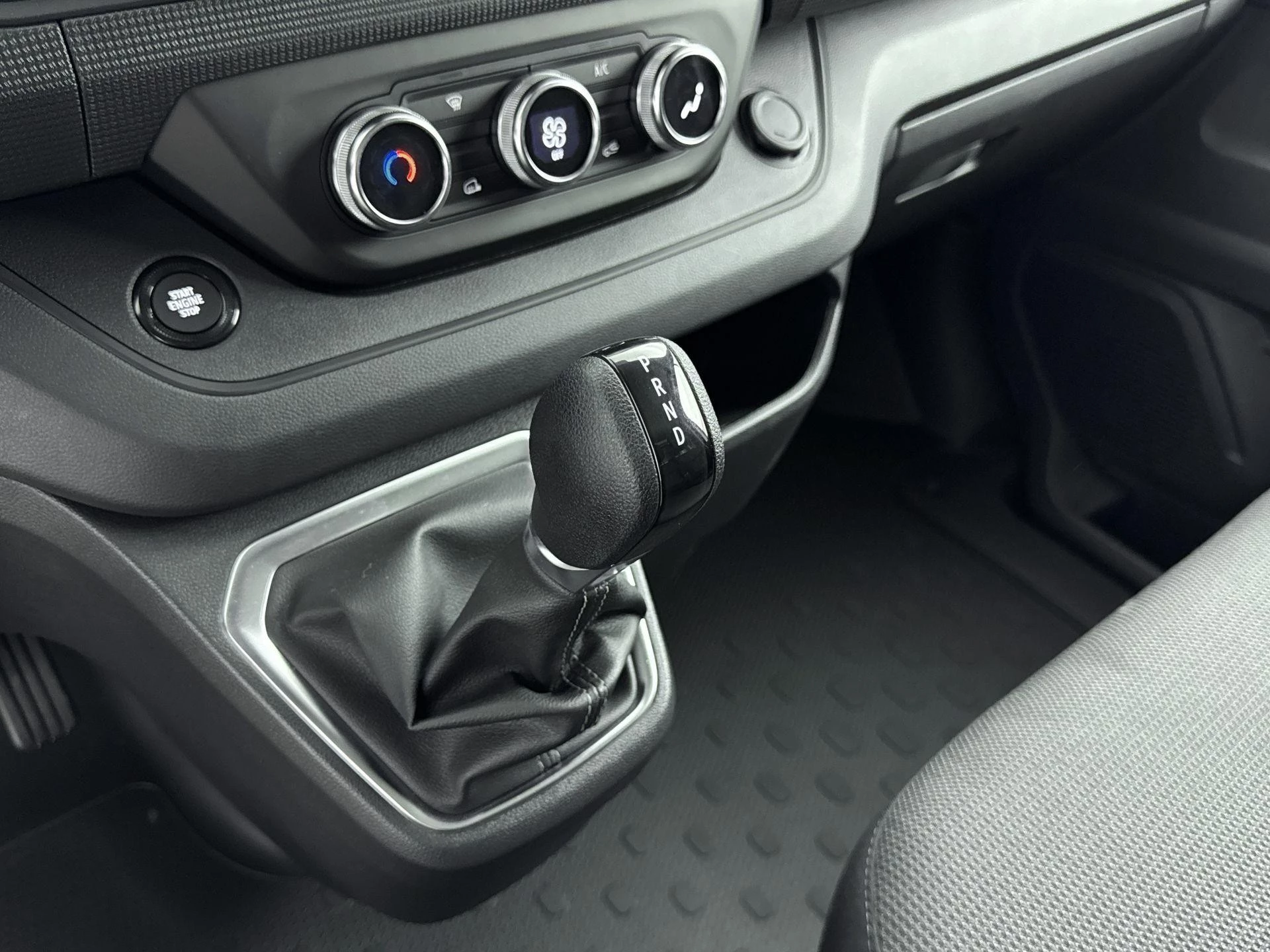 Renault-Trafic-image-14