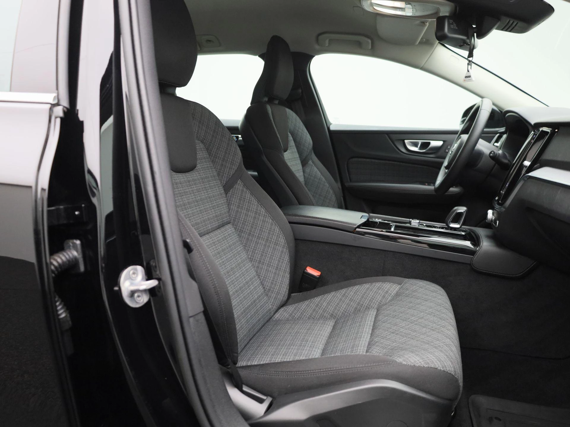 Volvo-V60-image-32