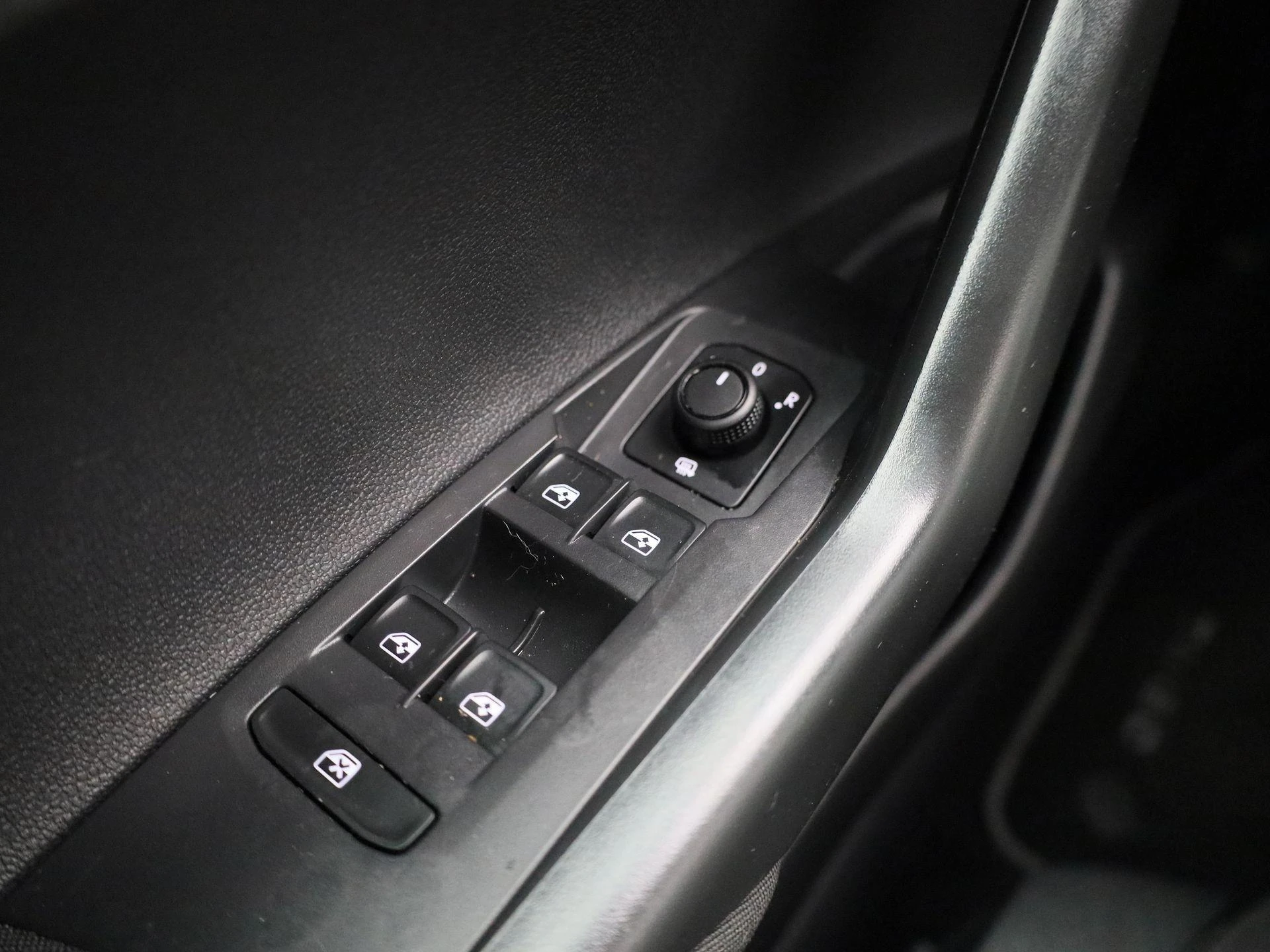 Volkswagen-Taigo-image-20