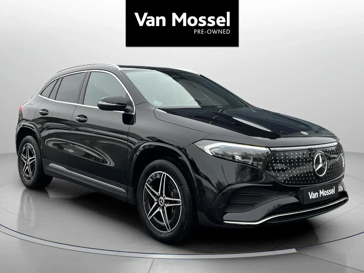 Mercedes-Benz-EQA-image-2