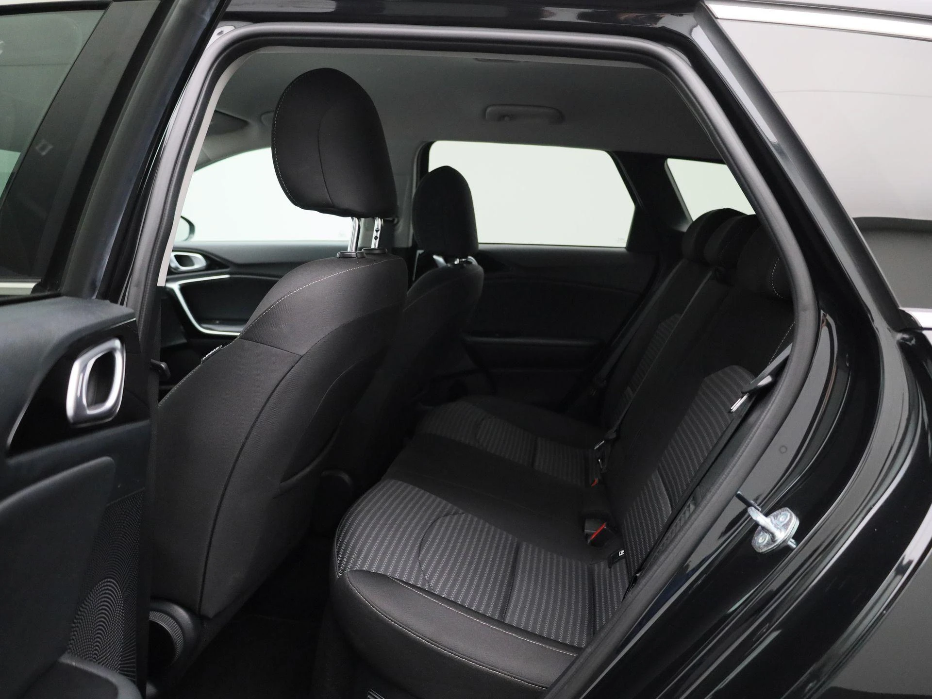Kia-Ceed Sportswagon-image-10