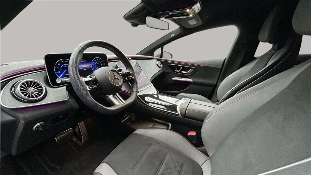 Mercedes-Benz-EQE-image-9