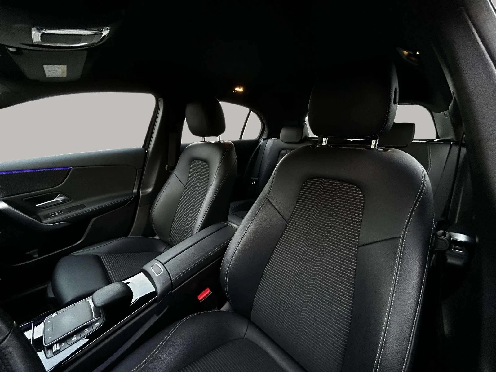 Mercedes-Benz-A-Klasse-image-11