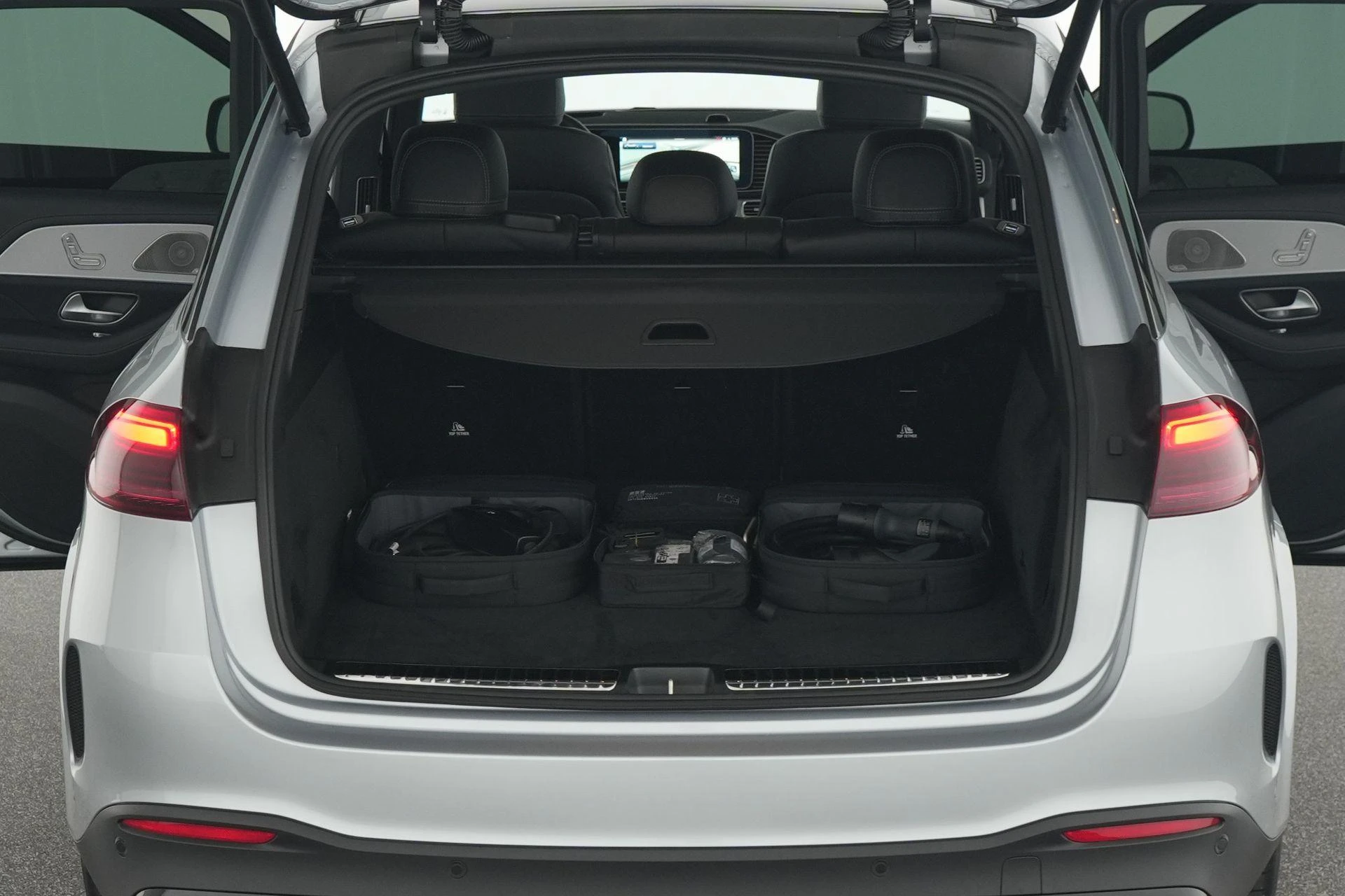 Mercedes-Benz-GLE-image-17