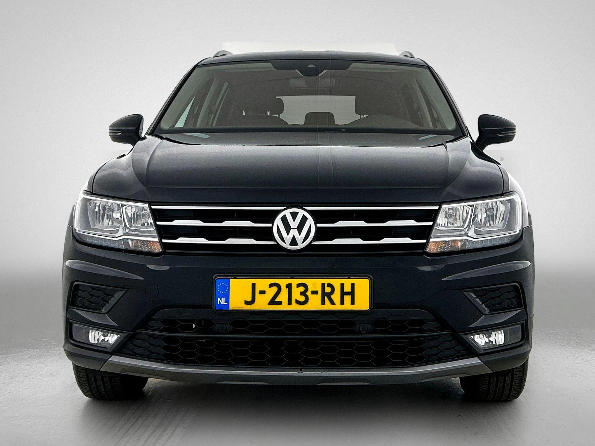 Volkswagen-Tiguan Allspace-image-4
