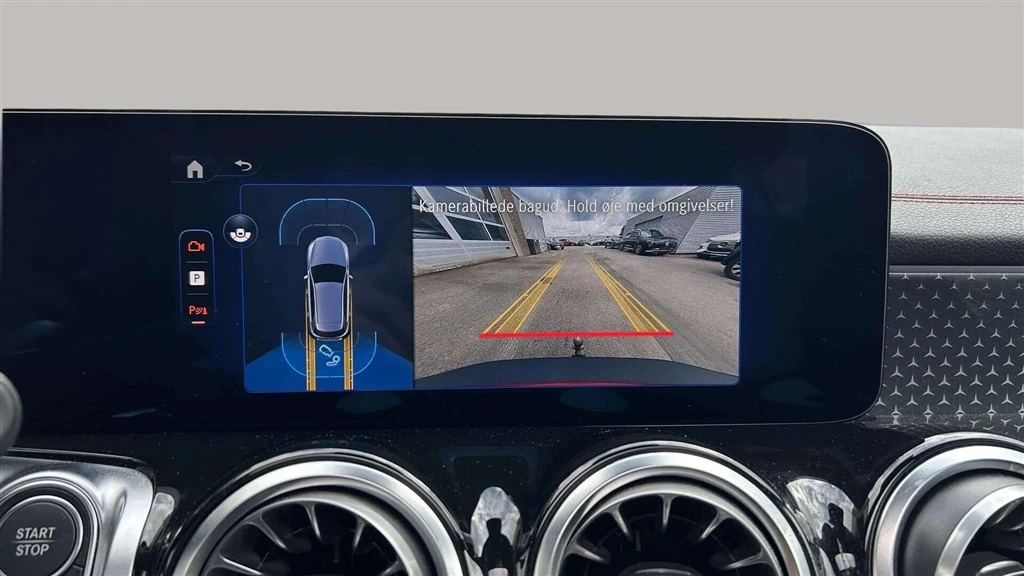 Mercedes-Benz-EQB-image-15