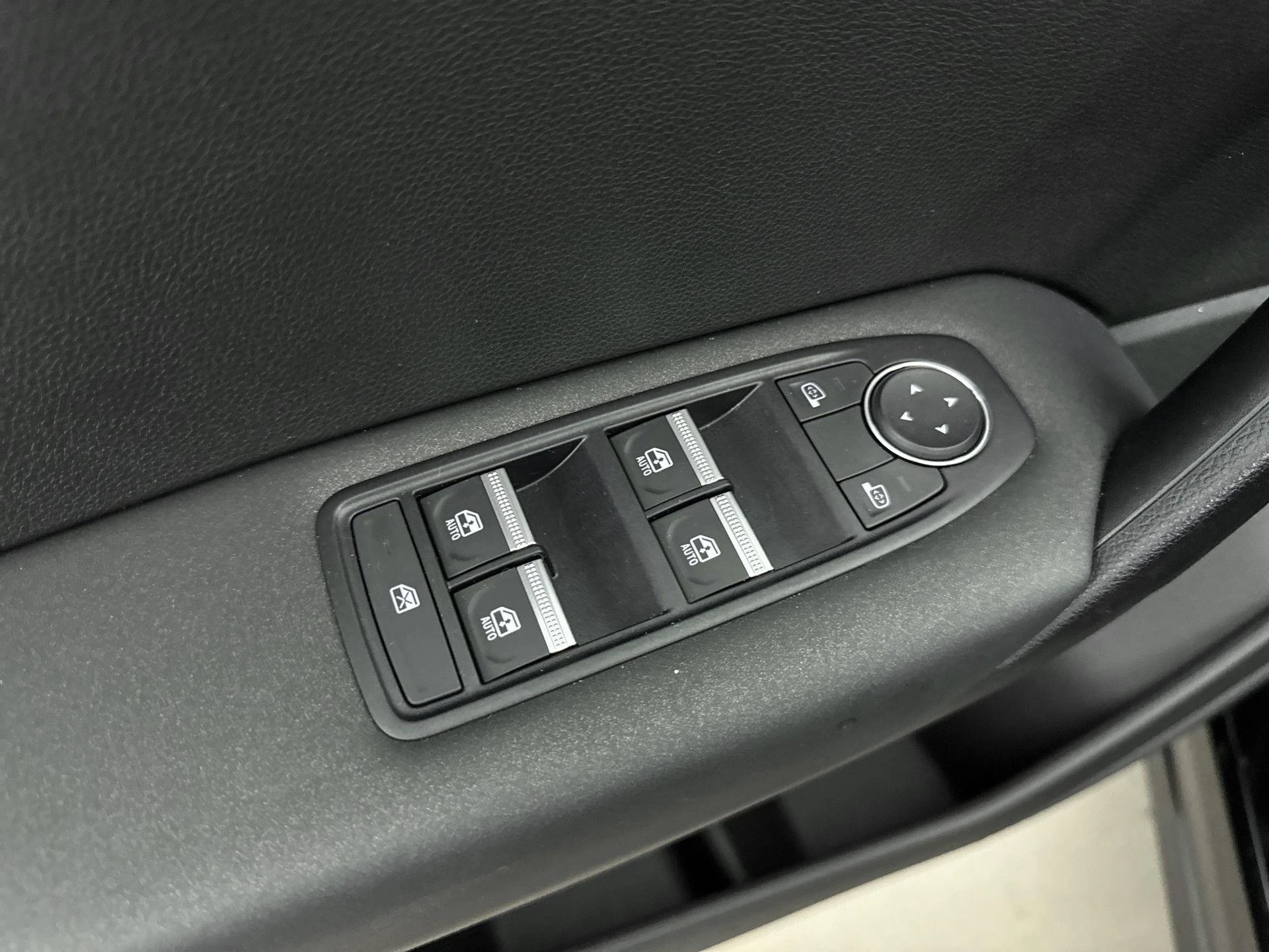 Renault-Captur-image-12