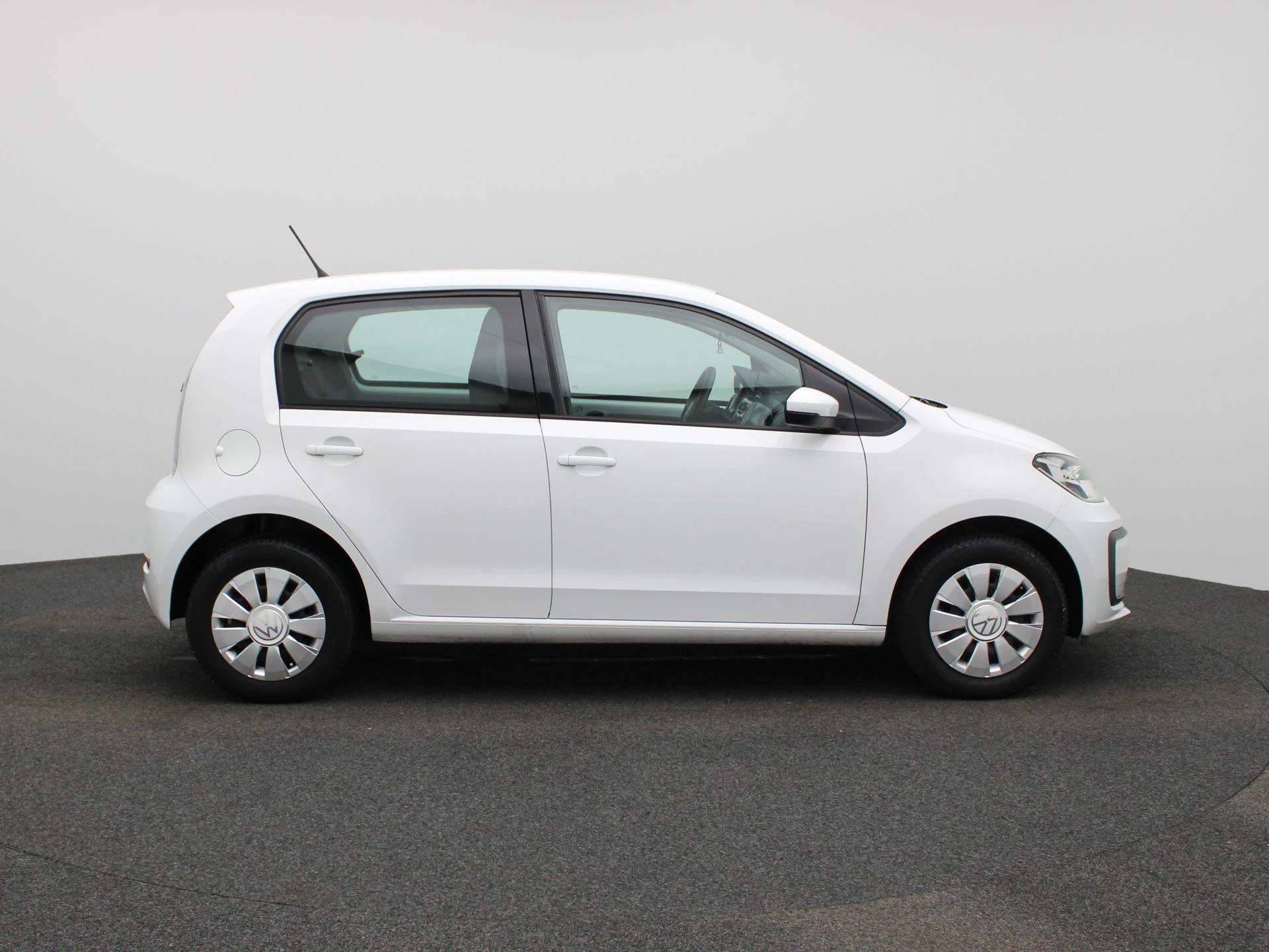 Volkswagen-up!-image-5