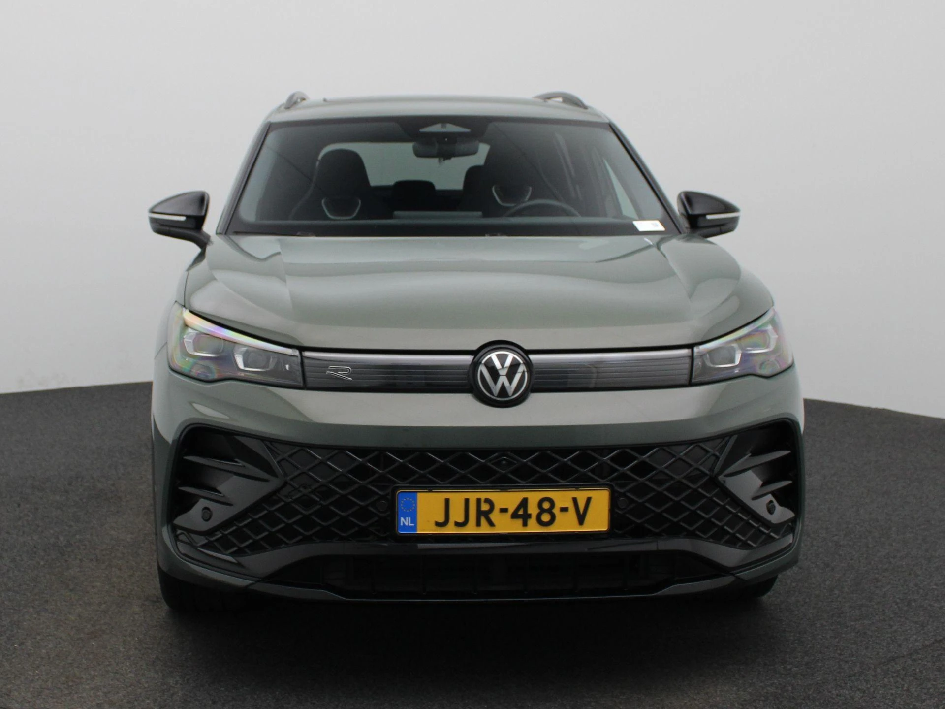 Volkswagen-Tiguan-image-2