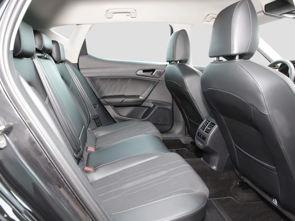 SEAT-Leon-image-11
