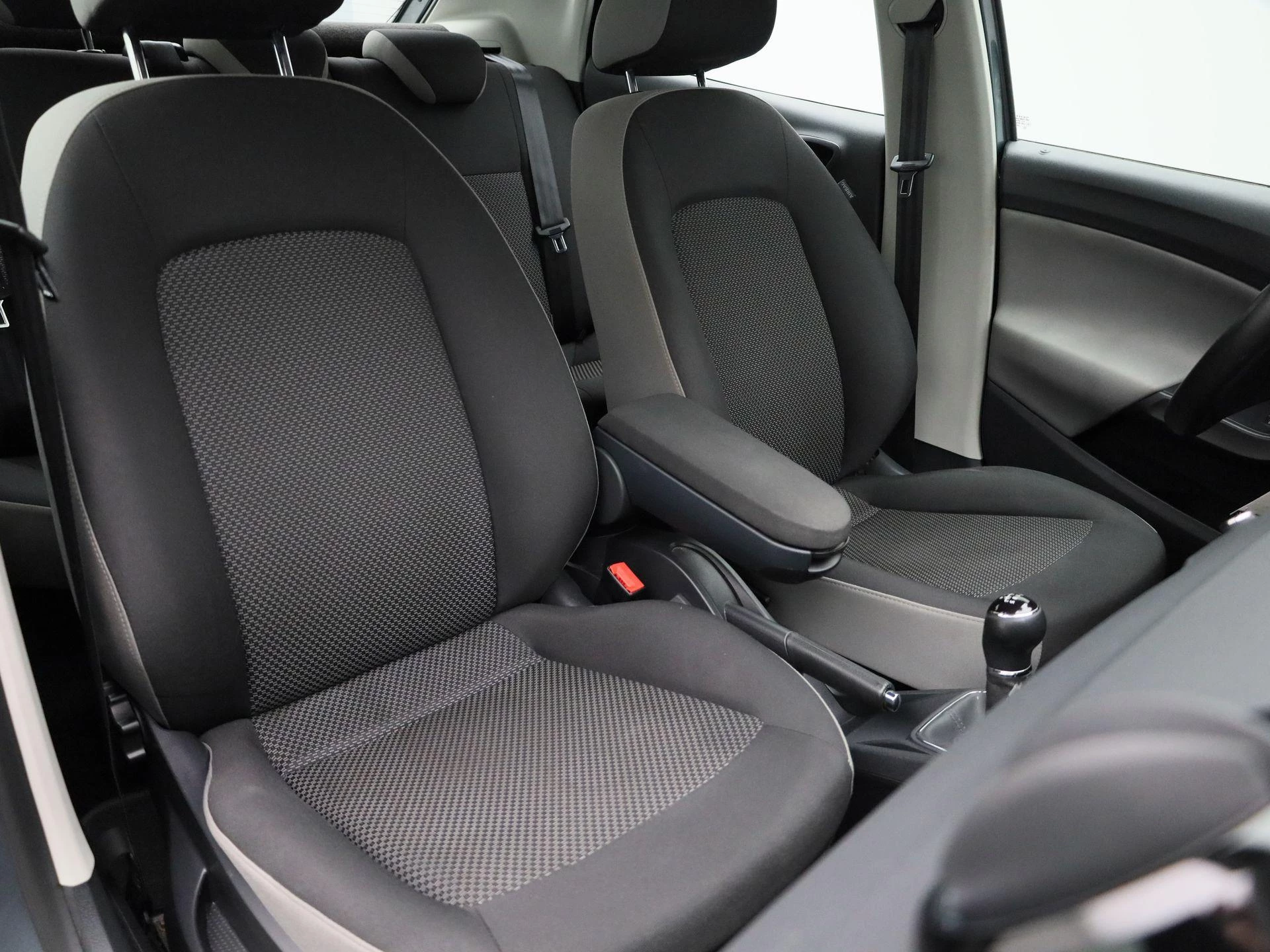 SEAT-Ibiza-image-31