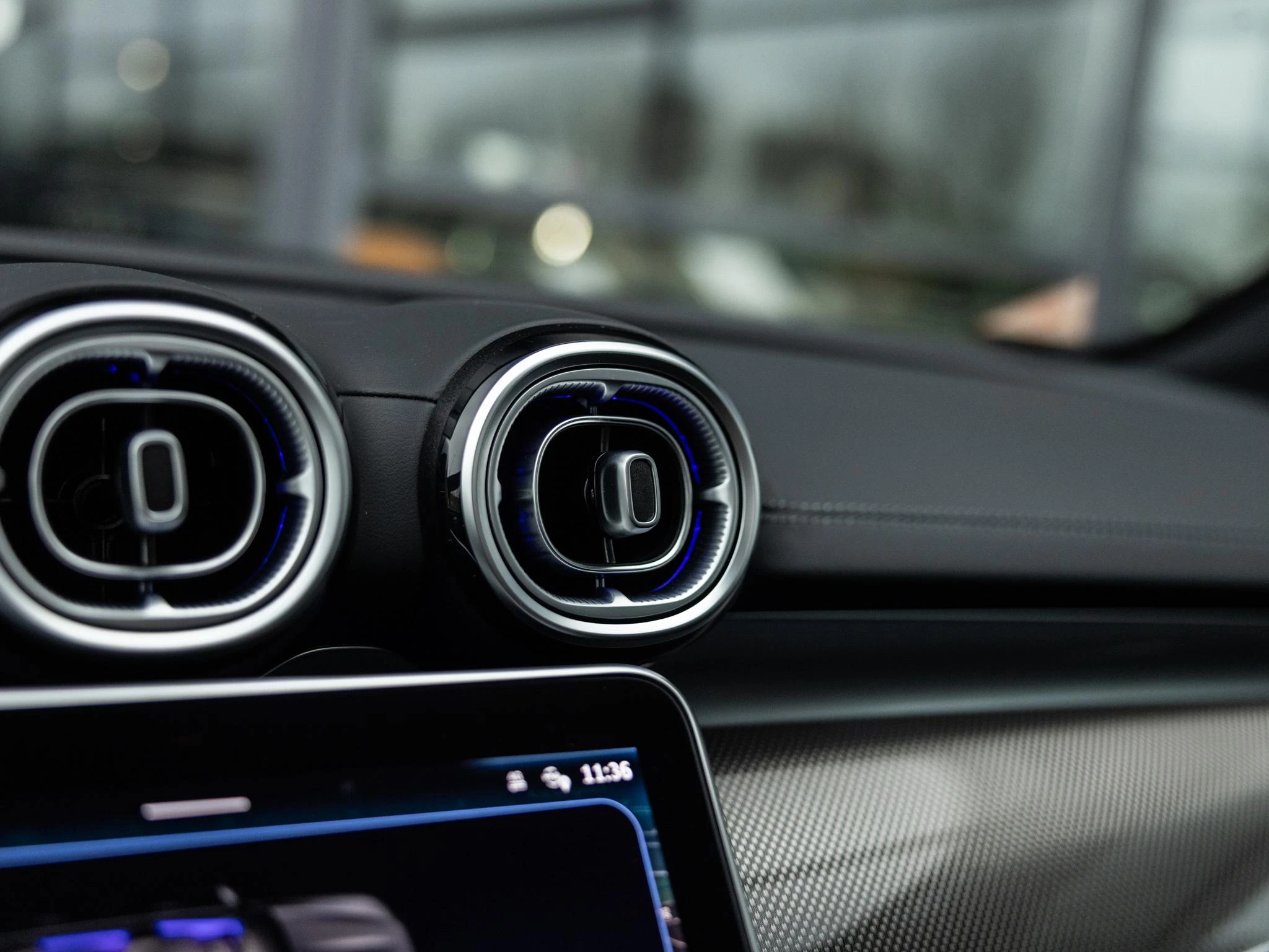 Mercedes-Benz-C-Klasse-image-44