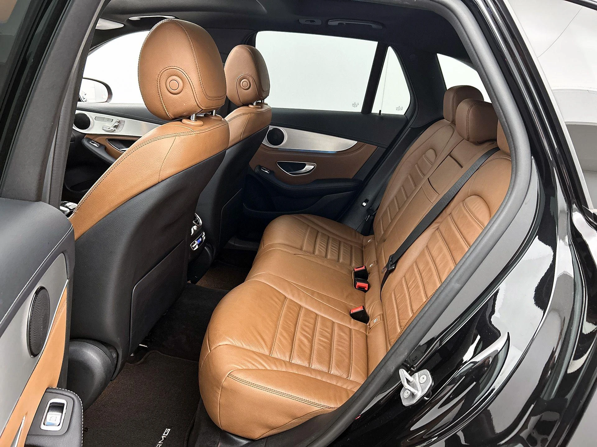 Mercedes-Benz-GLC-image-27