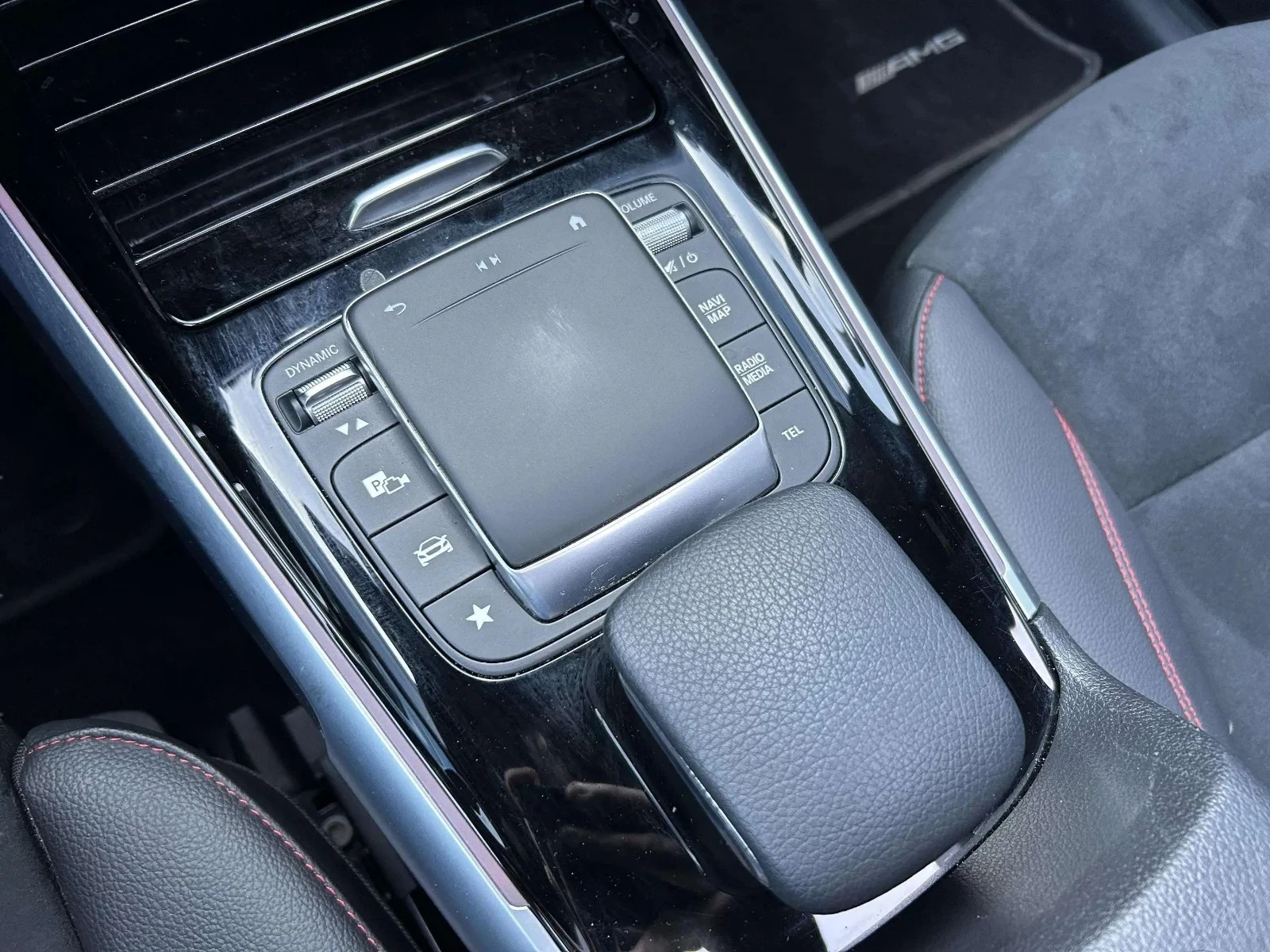 Mercedes-Benz-EQB-image-13
