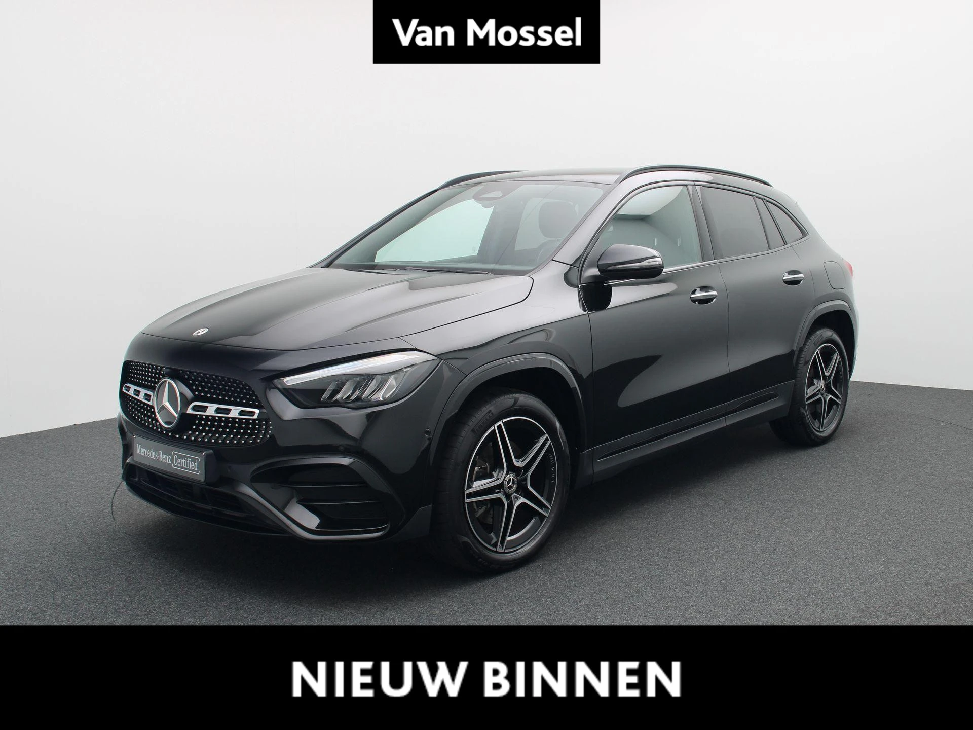 Mercedes-Benz-GLA-image-0