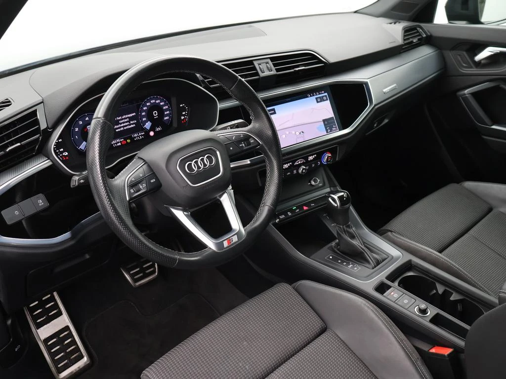 Audi-Q3-image-16