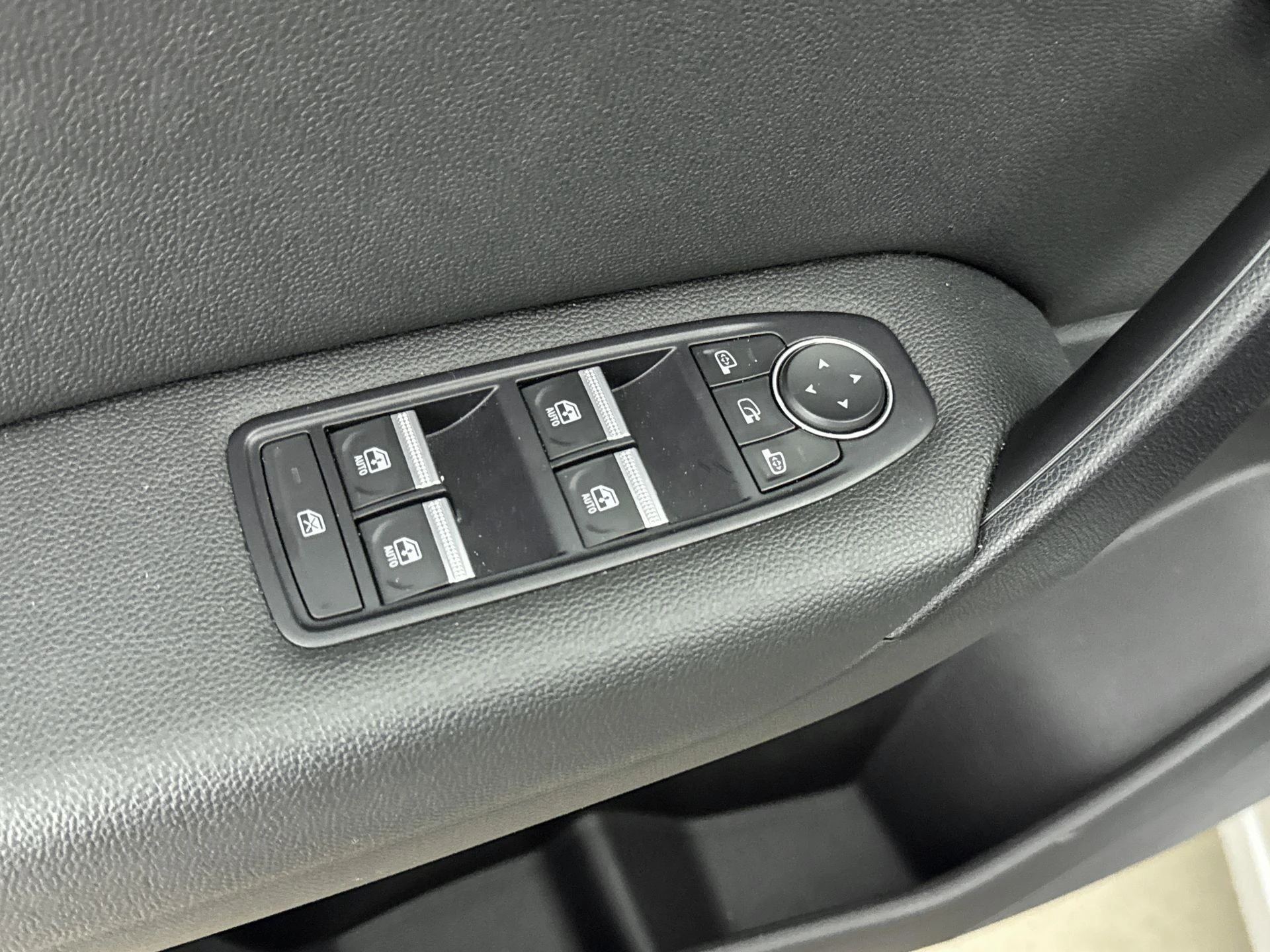 Renault-Captur-image-13
