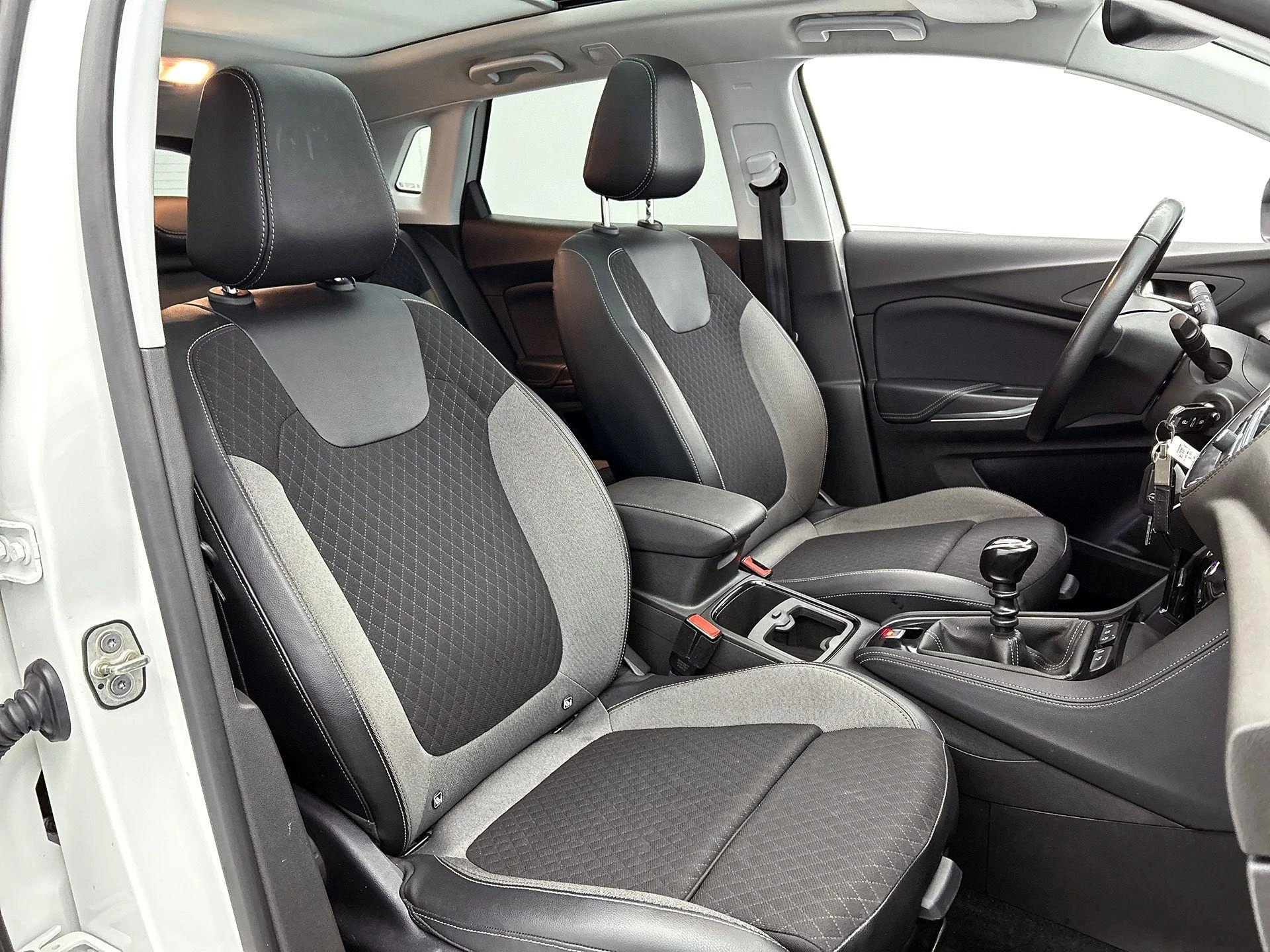 Opel-Grandland X-image-47