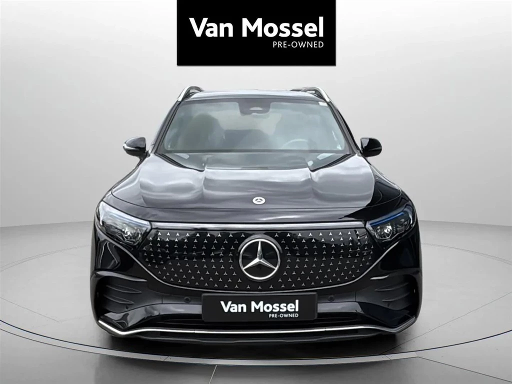 Mercedes-Benz-EQB-image-1