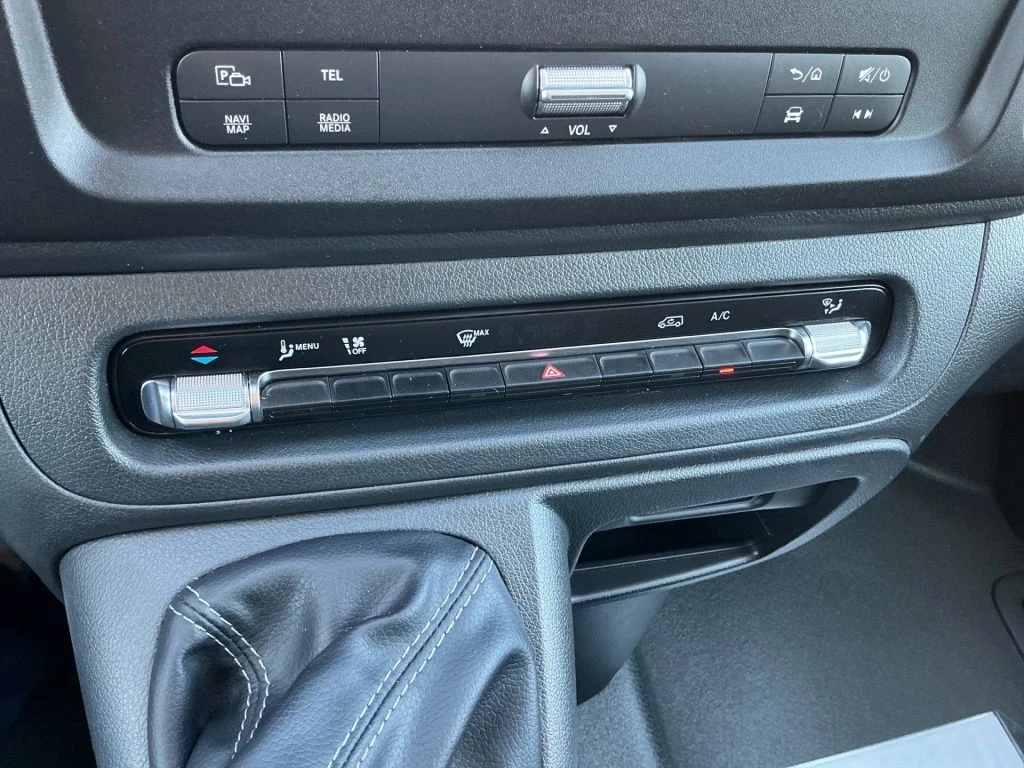 Mercedes-Benz-Vito 116-image-17