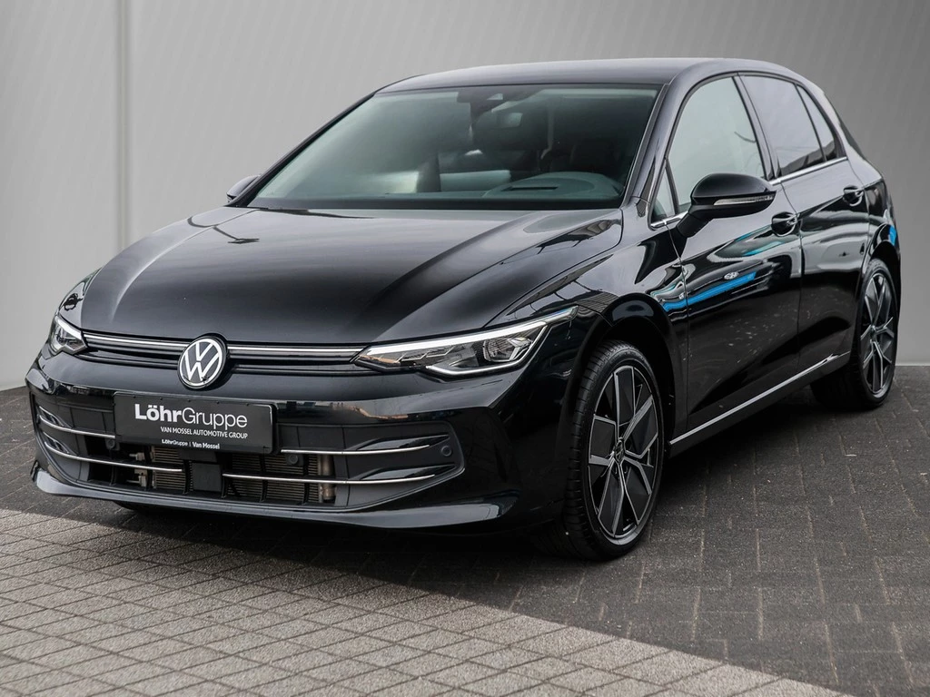 Volkswagen Golf VIII 1.5 eTSI DSG Style AHK/Navi/RFK