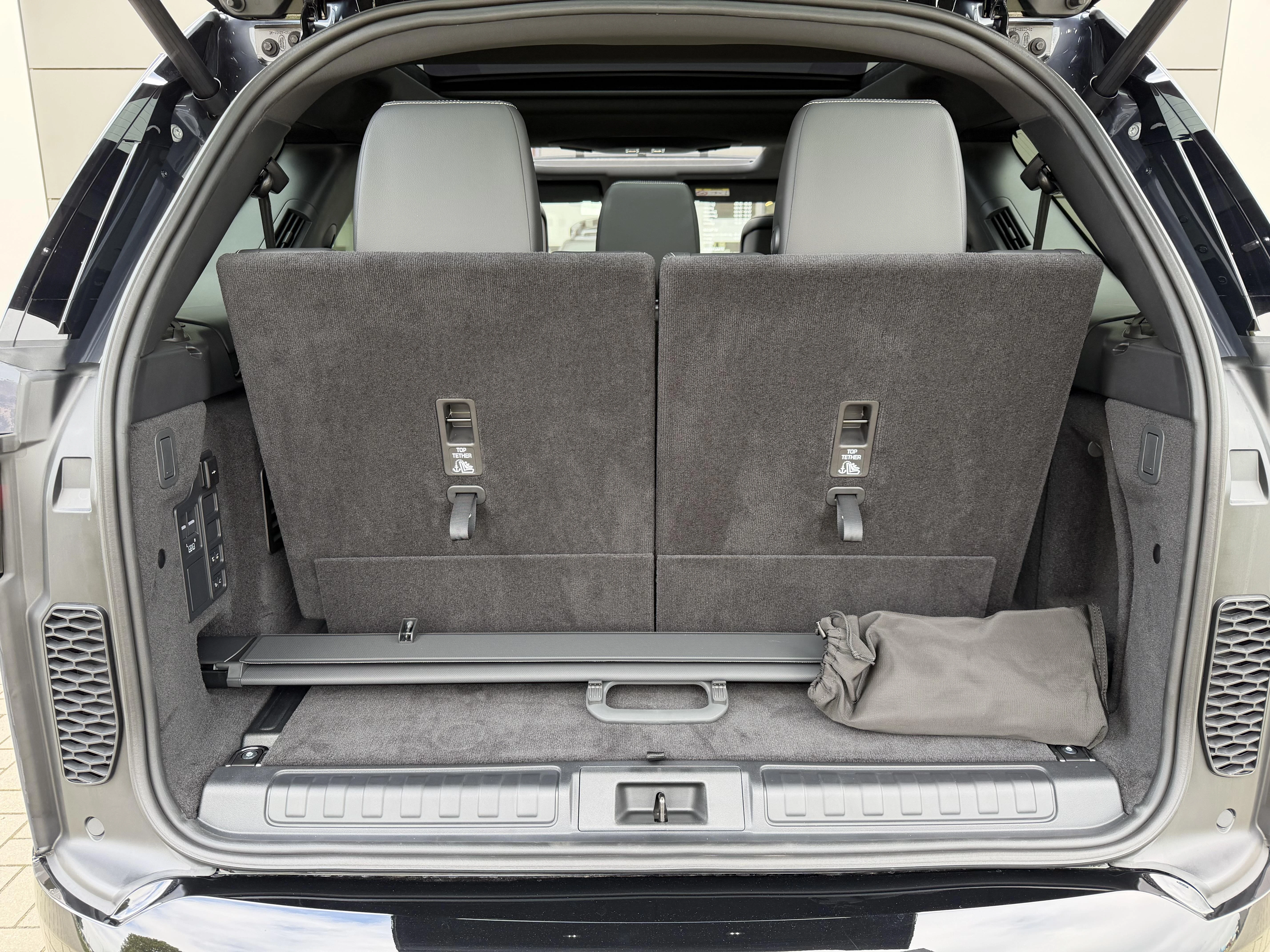 Land Rover-Discovery-image-8