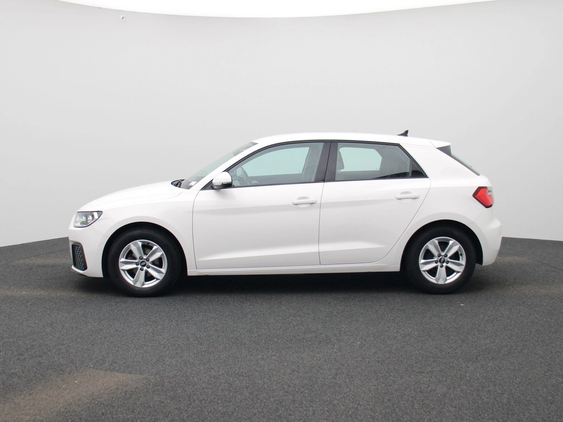 Audi-A1 Sportback-image-3