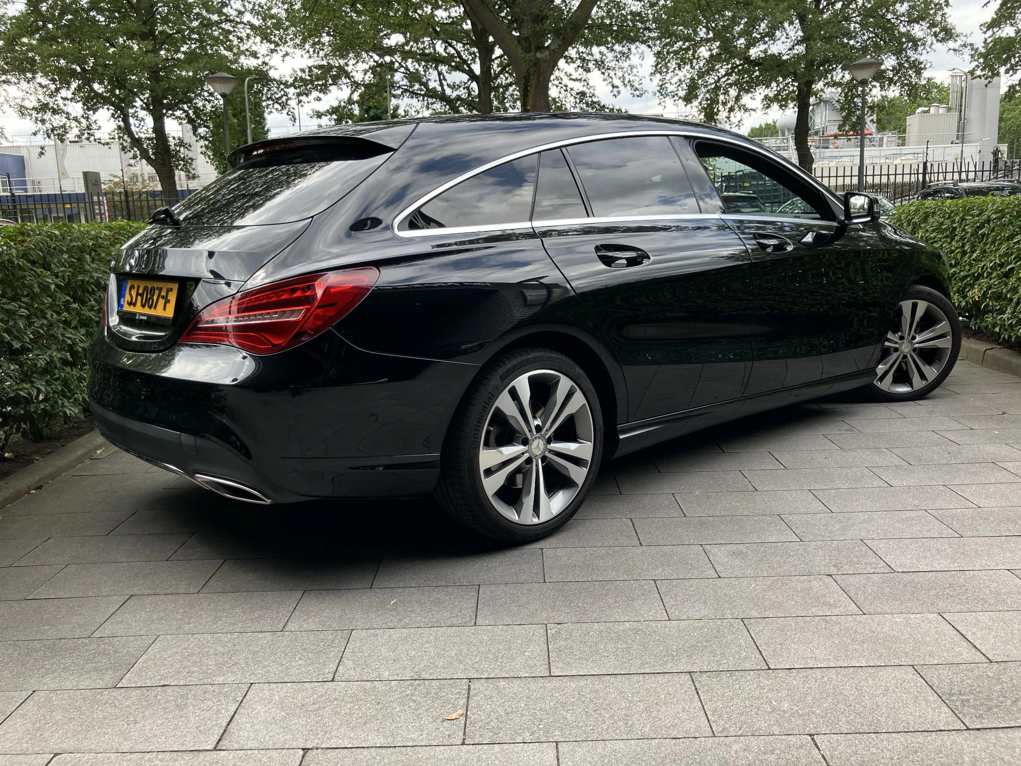 Mercedes-Benz-CLA-image-1