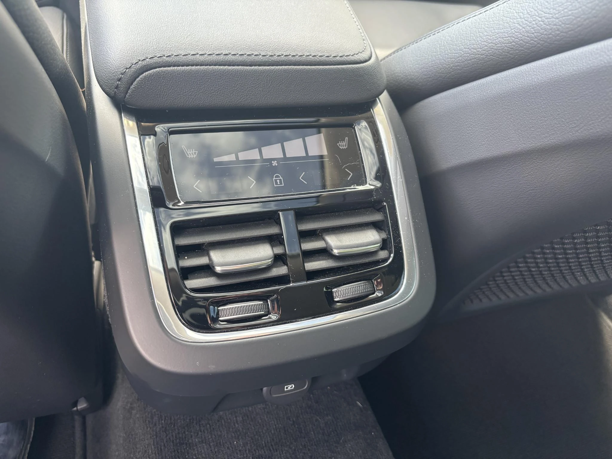 Volvo-S60-image-12