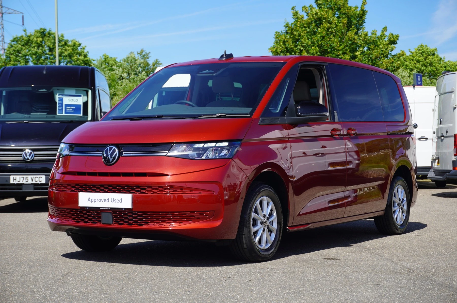 Volkswagen-Multivan-image-35