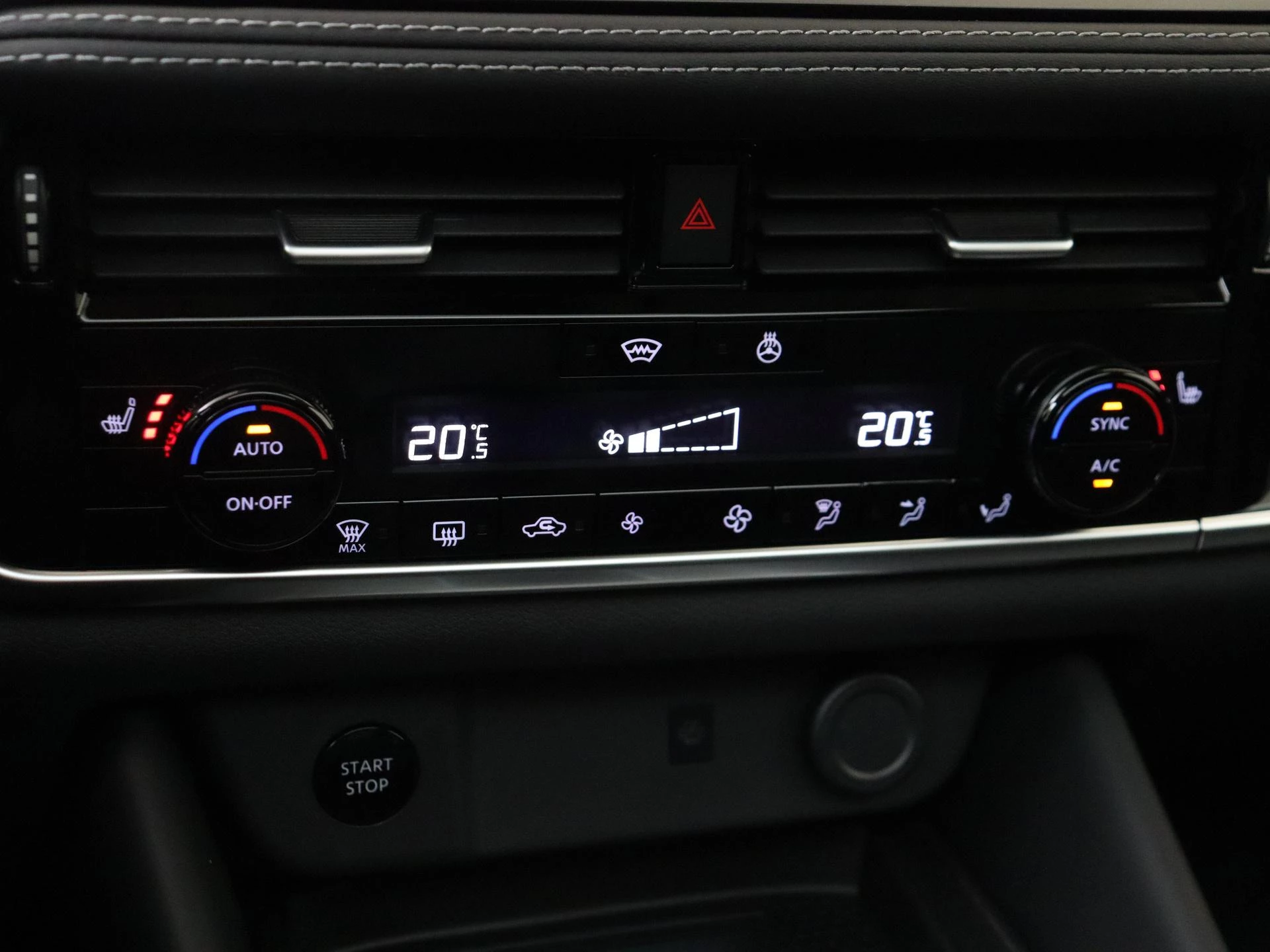 Nissan-QASHQAI-image-21