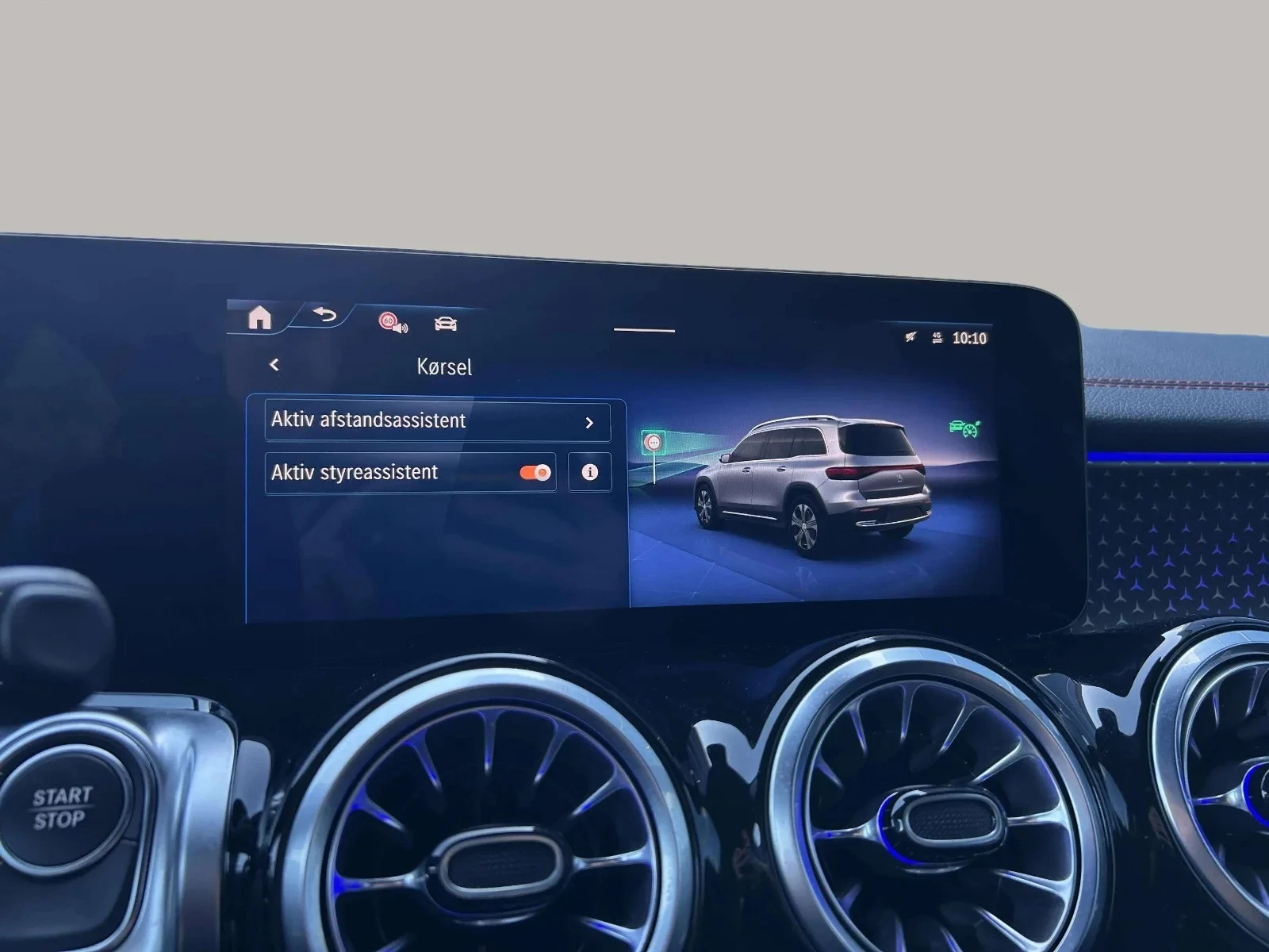 Mercedes-Benz-EQB-image-14